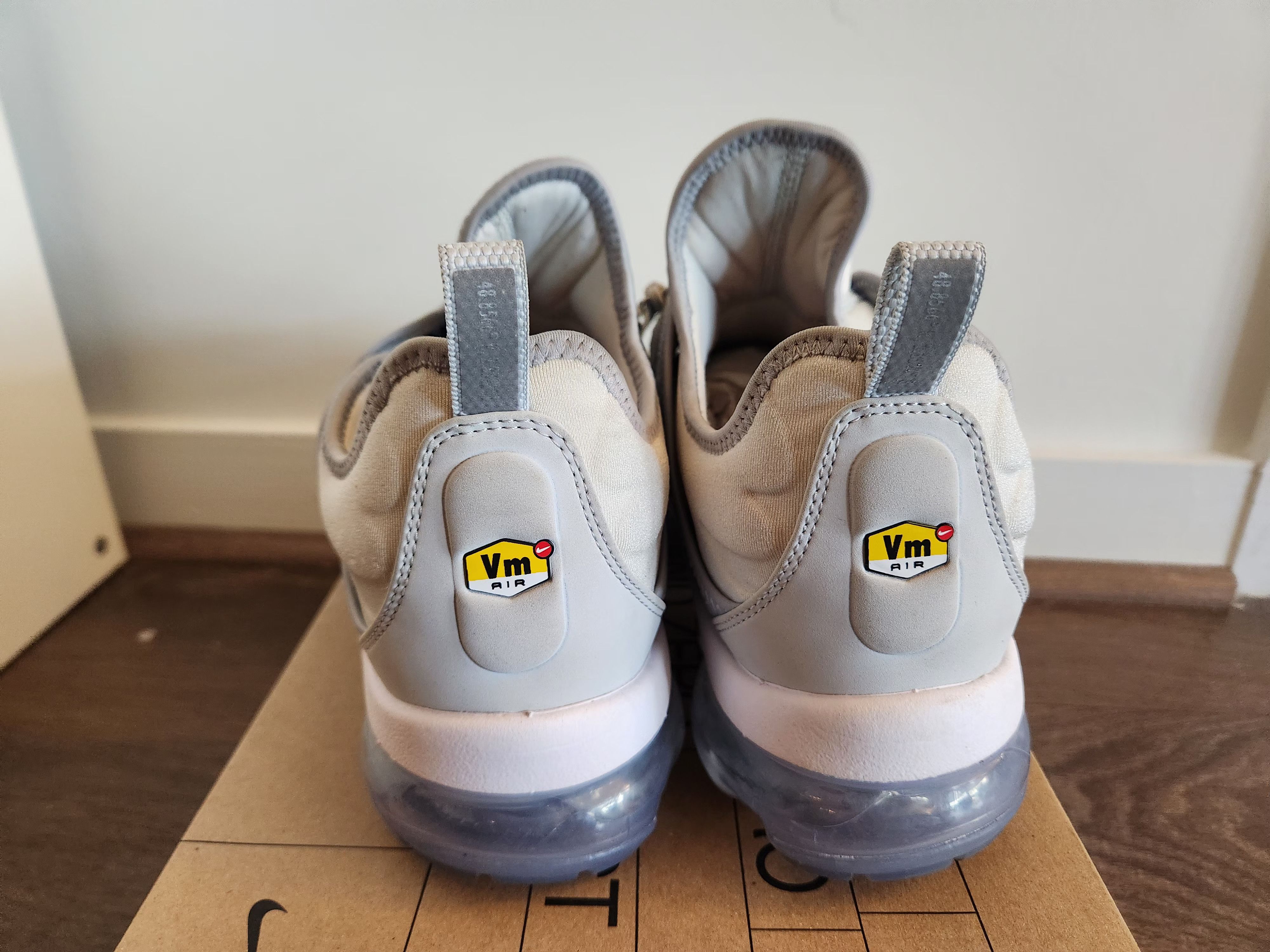 Nike Nike Air VaporMax Plus "Paris Works in Progress" Size US 10.5 / EU 43-44 - 4 Thumbnail