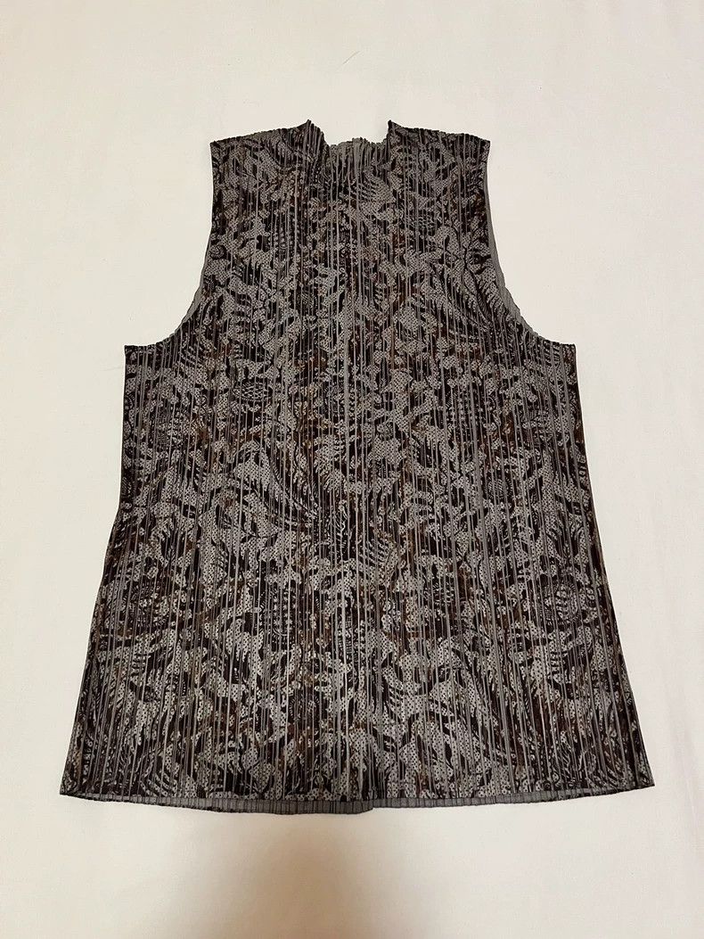 Issey Miyake Issey Miyake size:3 Black and grey pleated vest with phoen Size M / US 6-8 / IT 42-44 - 3 Thumbnail