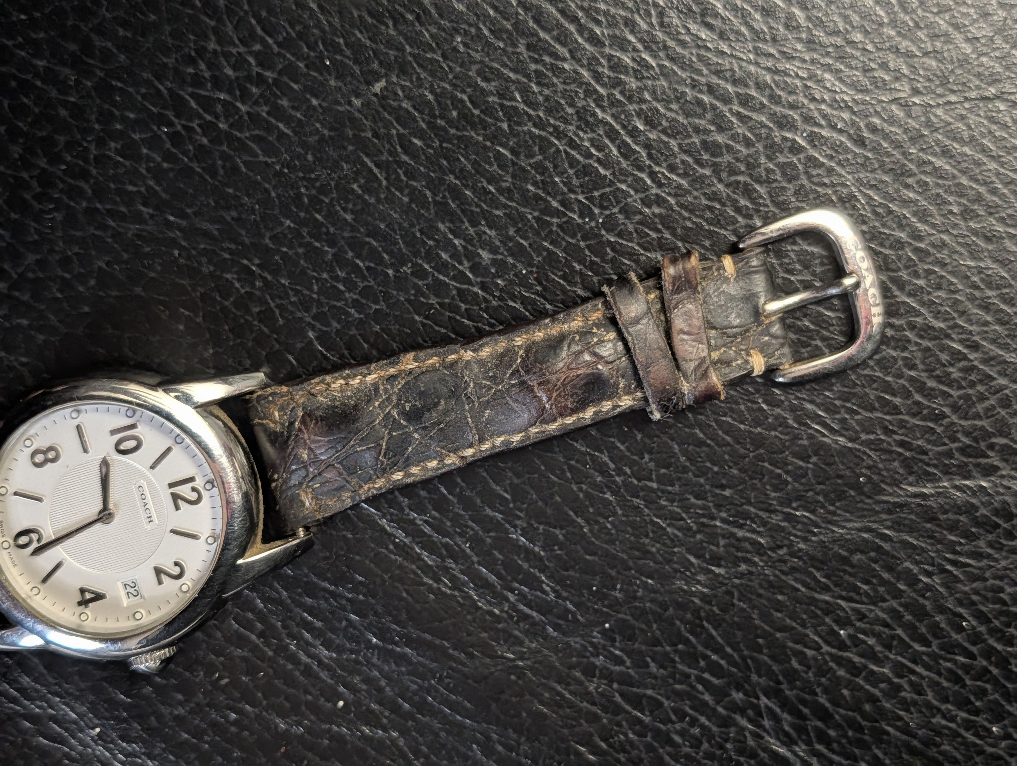 Coach VTG Swiss-Made Date Brown Alligator Quartz 3ATM Watch Size ONE SIZE - 6 Thumbnail
