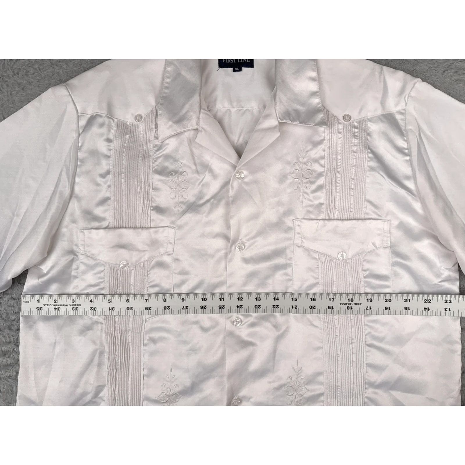 Vintage First Line Shirt Mens XL White Satin Guayabera Wedding Short Sleeve Button Up Size US XL / EU 56 / 4 - 7 Thumbnail