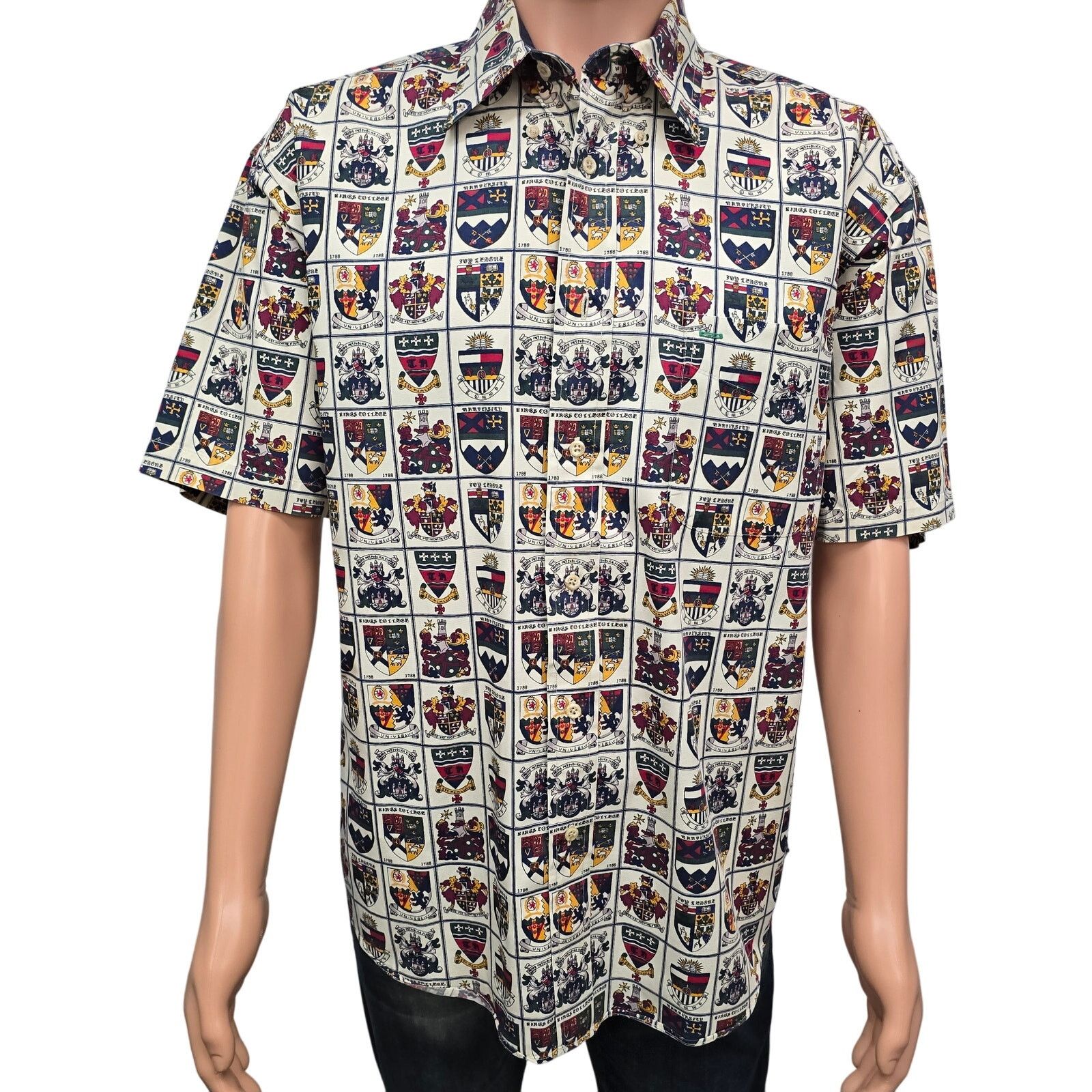 Tommy Hilfiger × Vintage Tommy Hilfiger University Crest Print Shirt L Colleges 90s Size US L / EU 52-54 / 3 - 3 Thumbnail