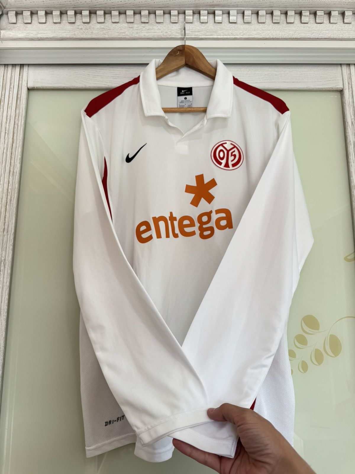 Nike Mainz 05 Nike 2010-2011 Away Soccer Jersey Football Kit Size US L / EU 52-54 / 3 - 9 Thumbnail