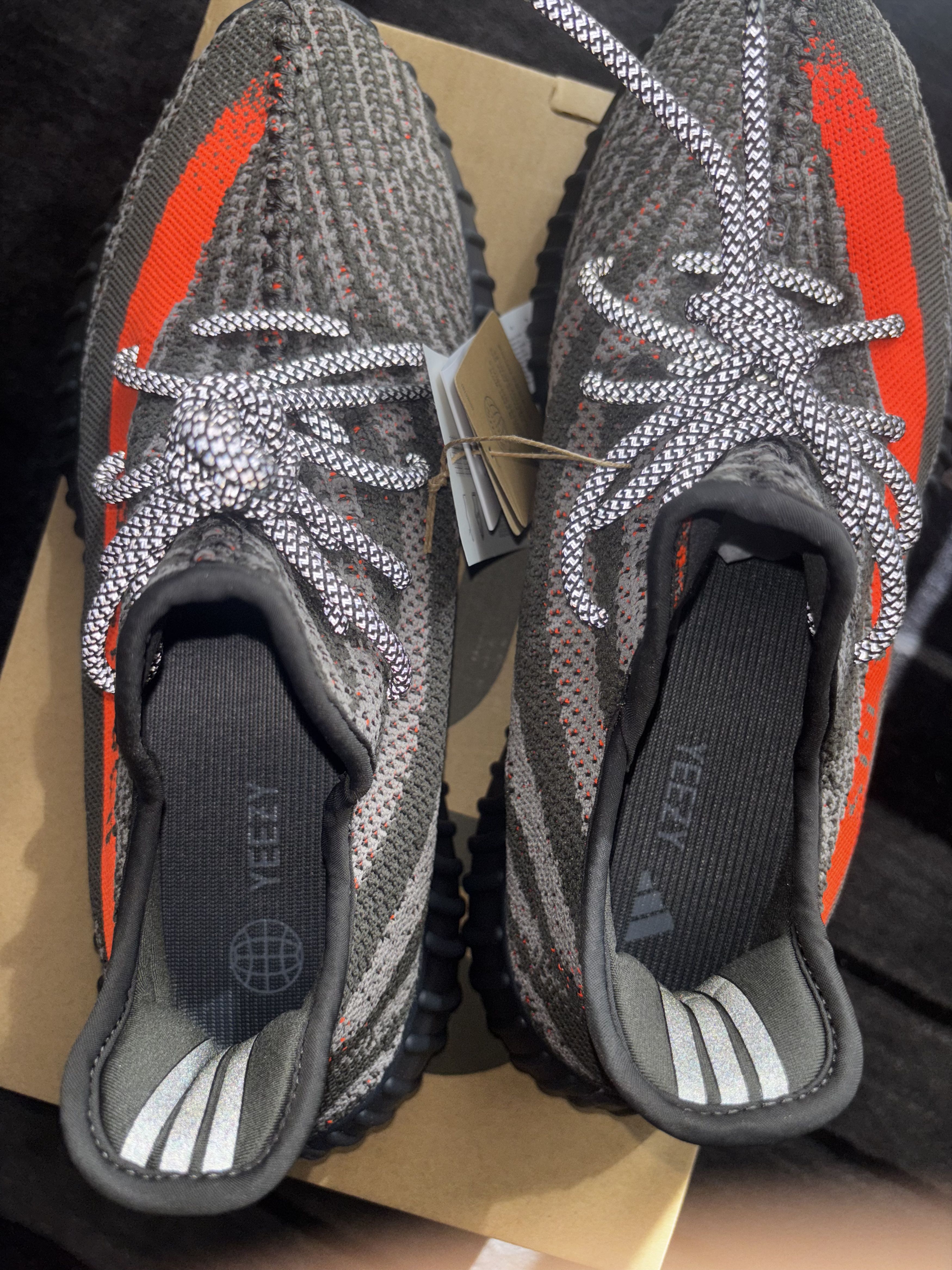 Yeezy Adidas Yeezy Boost 350 V2 Carbon Beluga Size US 10.5 / EU 43-44 - 6 Thumbnail