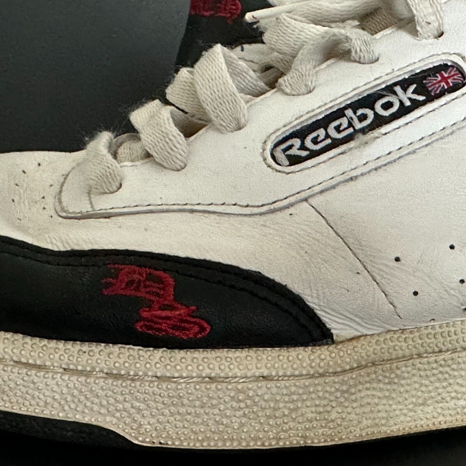 Reebok REEBOK "soulja" Classic White Leather w/Blue Mens Sz10 *RARE Size US 10 / EU 43 - 8 Thumbnail
