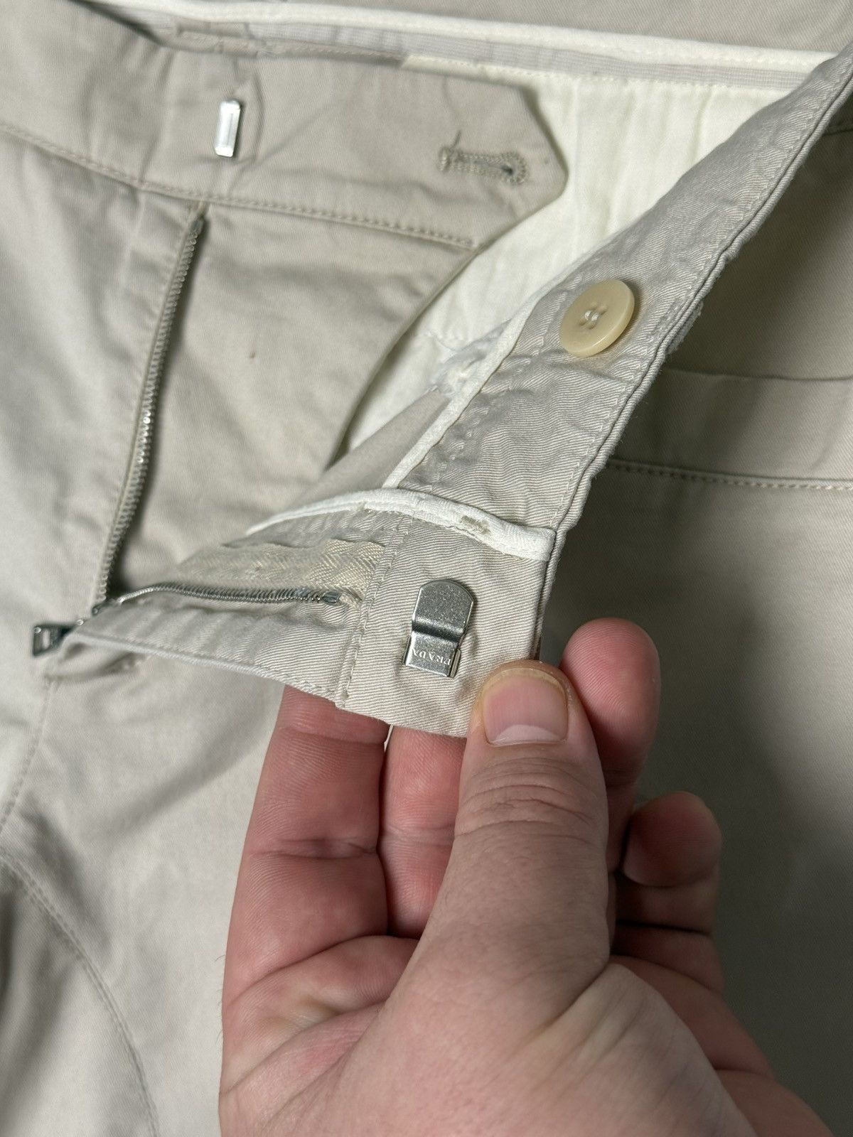 Prada Prada Milano Rare Technical Pants Reinforced Knees Zip Ankle Size 27" / US 4 / IT 40 - 19 Thumbnail