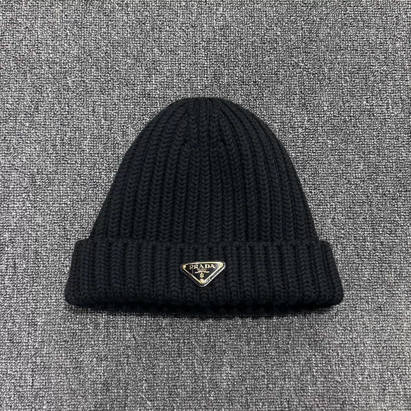 Prada PRADA triangle gold logo black knit beanie Size ONE SIZE - 1 Thumbnail