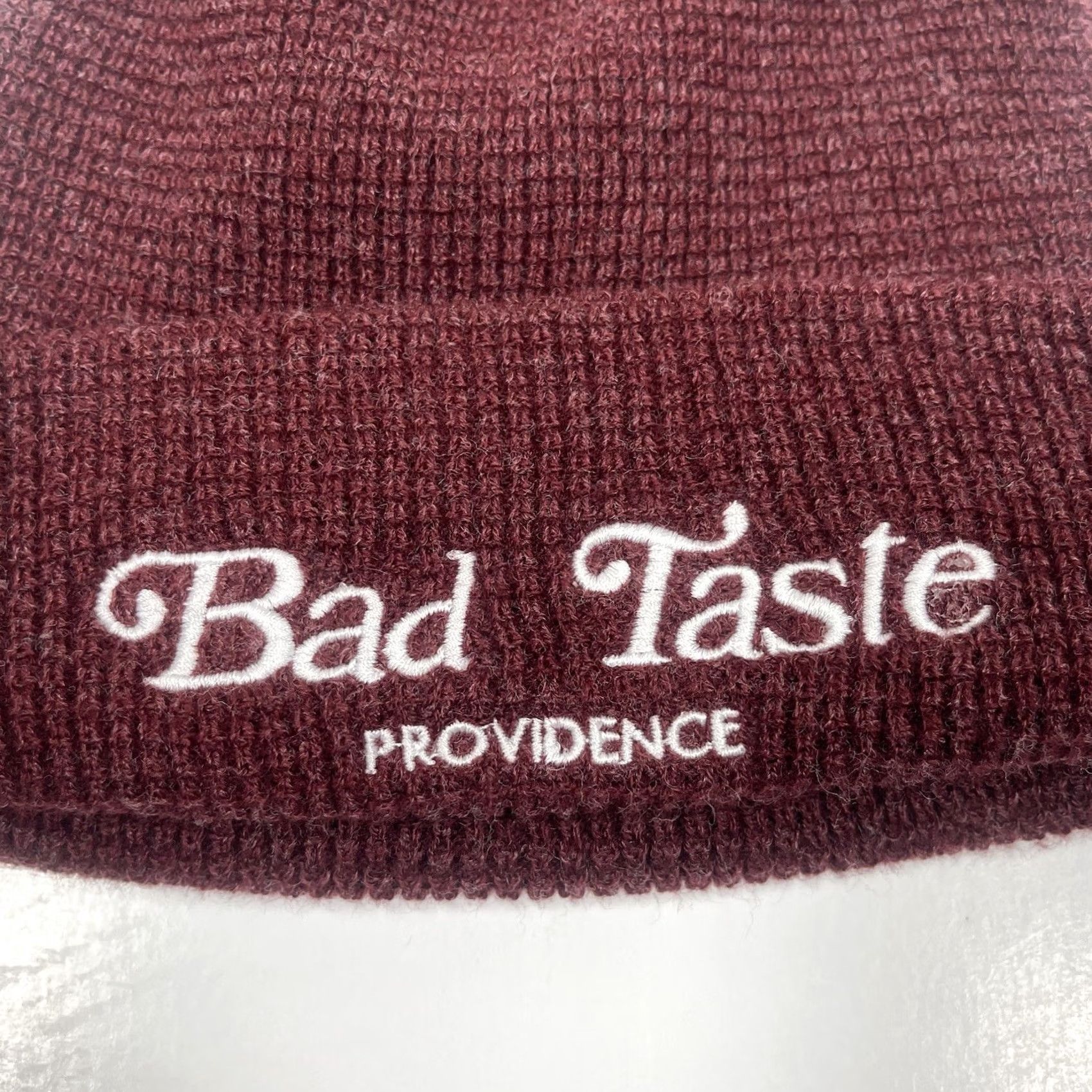 Vintage Unbranded Beanie Hat Adults Winter Snow One Size Fits Casual Maroon Knit Breathable Size ONE SIZE - 2 Thumbnail