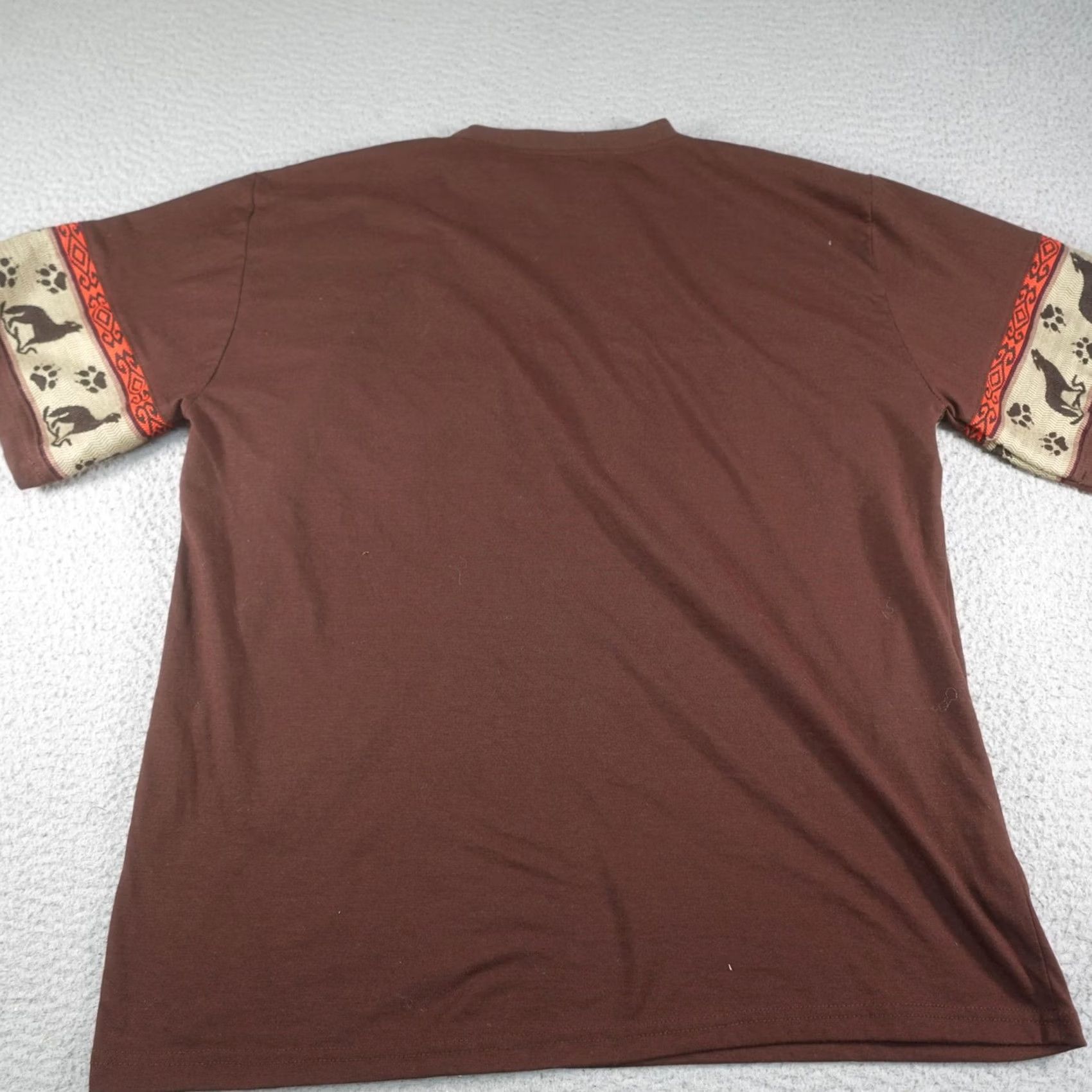 Vintage VINTAGE Wolf Shirt Mens L Brown Aztec Howling Pack Paw Print Tribal Nature Shirt Size US L / EU 52-54 / 3 - 2 Thumbnail
