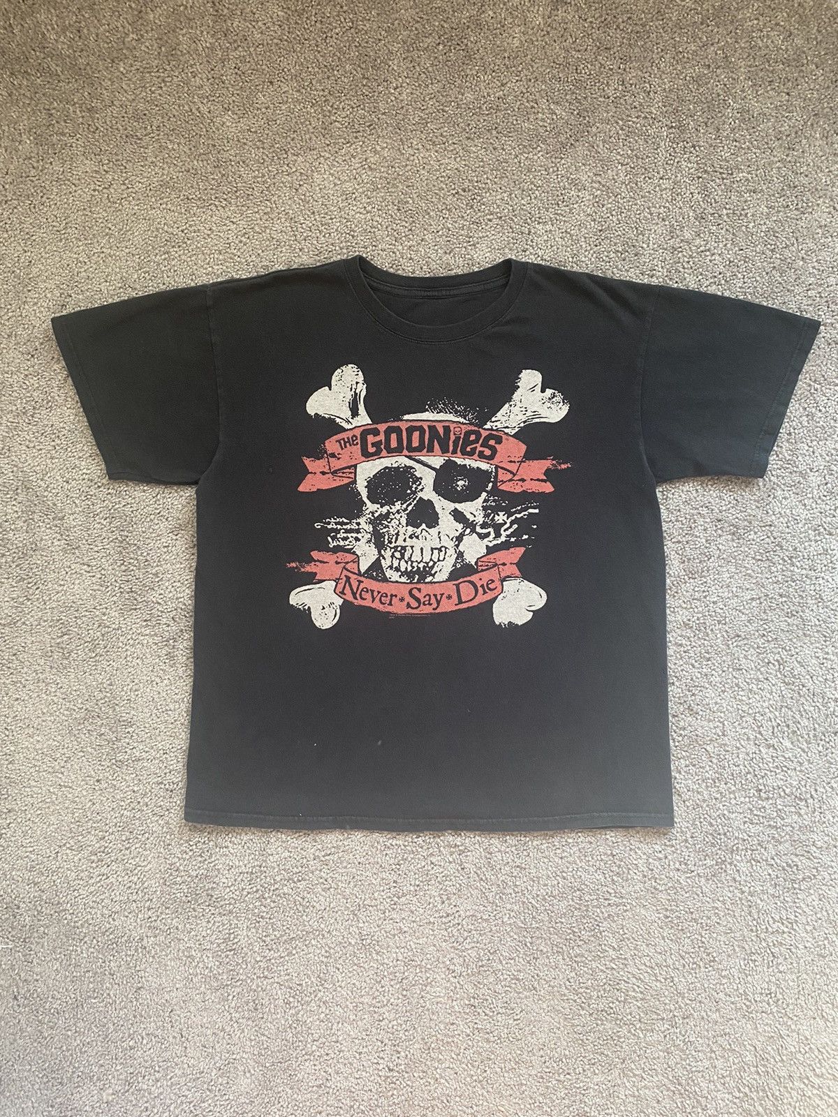 Vintage Vintage Y2K The Goonies Tee Size US L / EU 52-54 / 3 - 1 Thumbnail