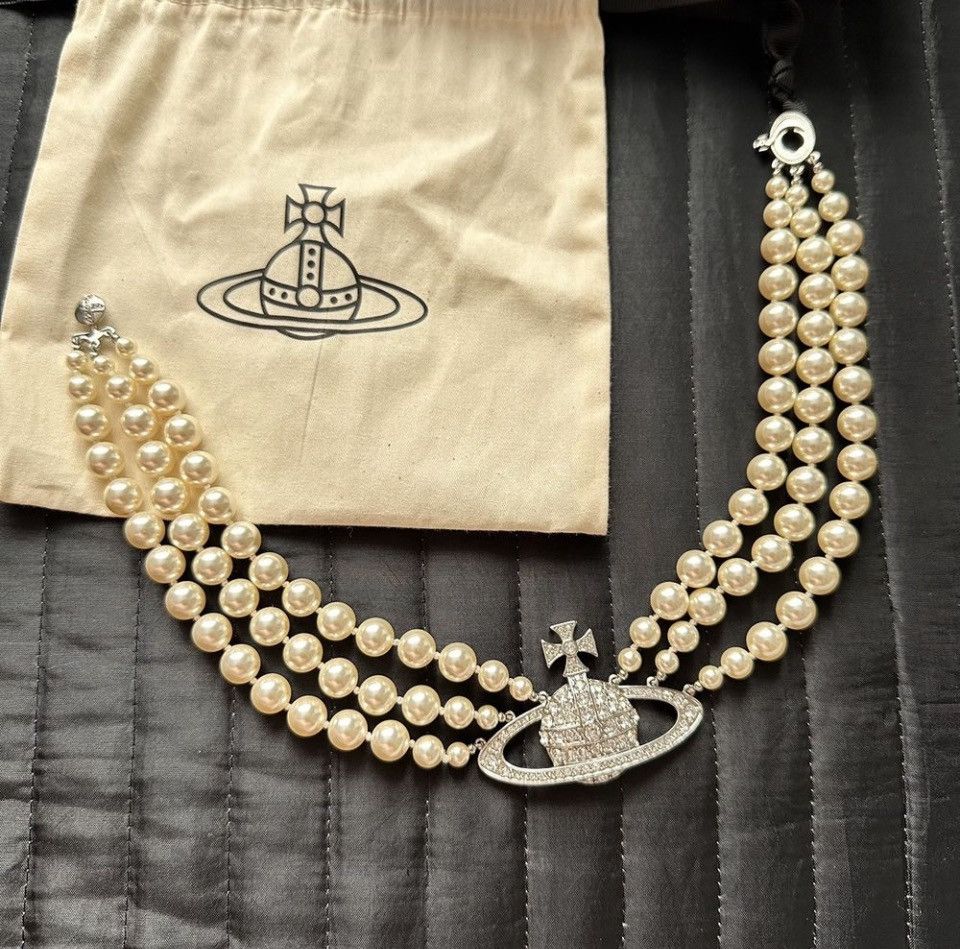 Vivienne Westwood Rare 🔥❤️‍🔥Vivienne Westwood Three Row Pearl Size ONE SIZE - 2 Thumbnail