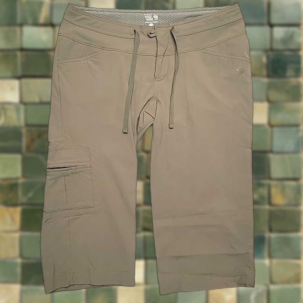 Mountain Hardwear VINTAGE Mountain Hardwear Pants Womens 8 Green Capri Lightweight Stretch Nylon Blend Size 30" / US 8 / IT 44 - 1 Thumbnail