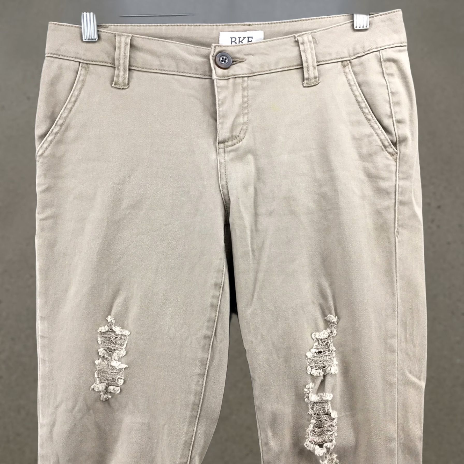 Vintage BKE Buckle Mollie Skinny Pants Women 26 Beige Distressed Mid Rise Zip Fly Casual Size 26" / US 2 / IT 38 - 1 Thumbnail
