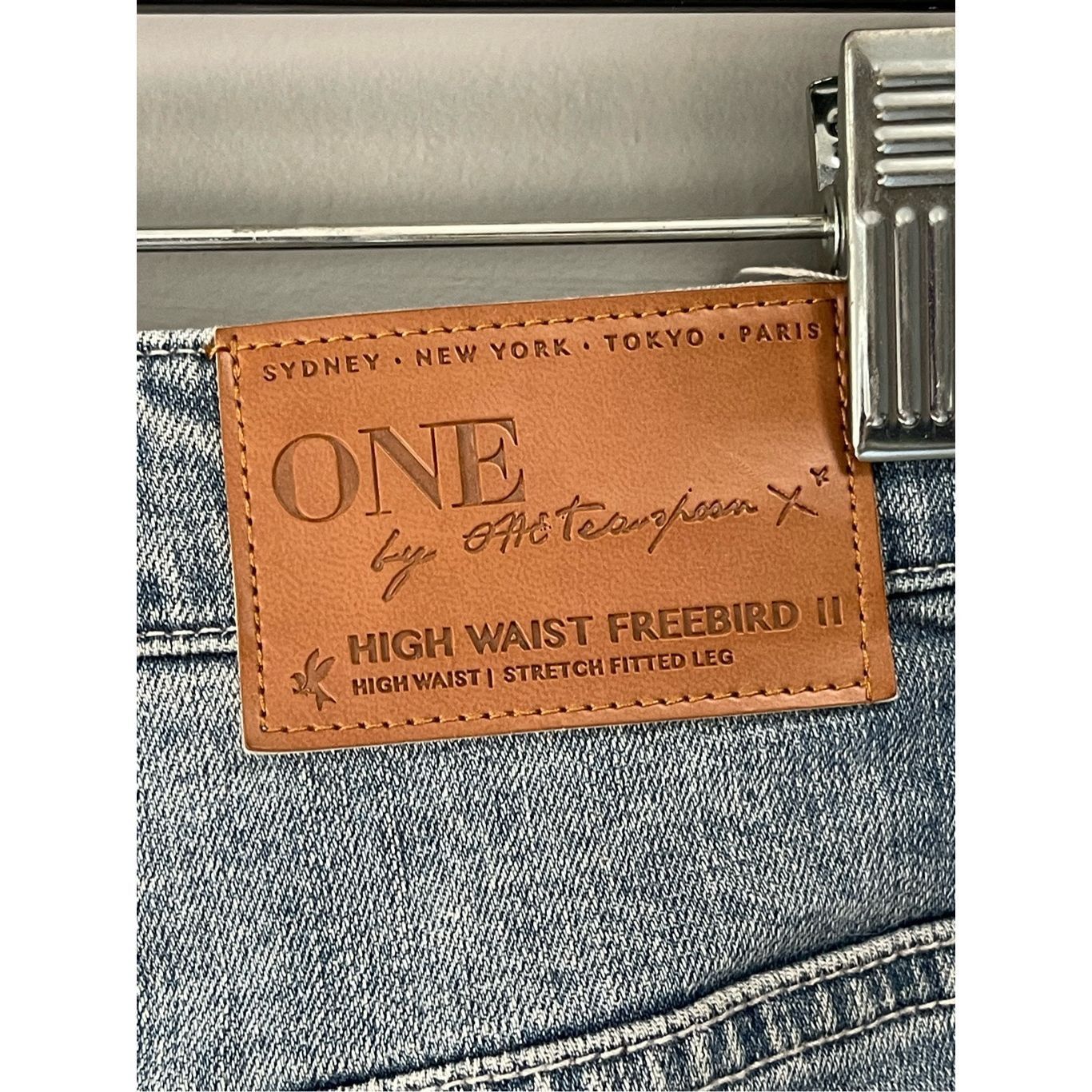 One Teaspoon One Teaspoon distressed high waisted jeans Size 25 Size 25" / US 0 / IT 36 - 7 Thumbnail
