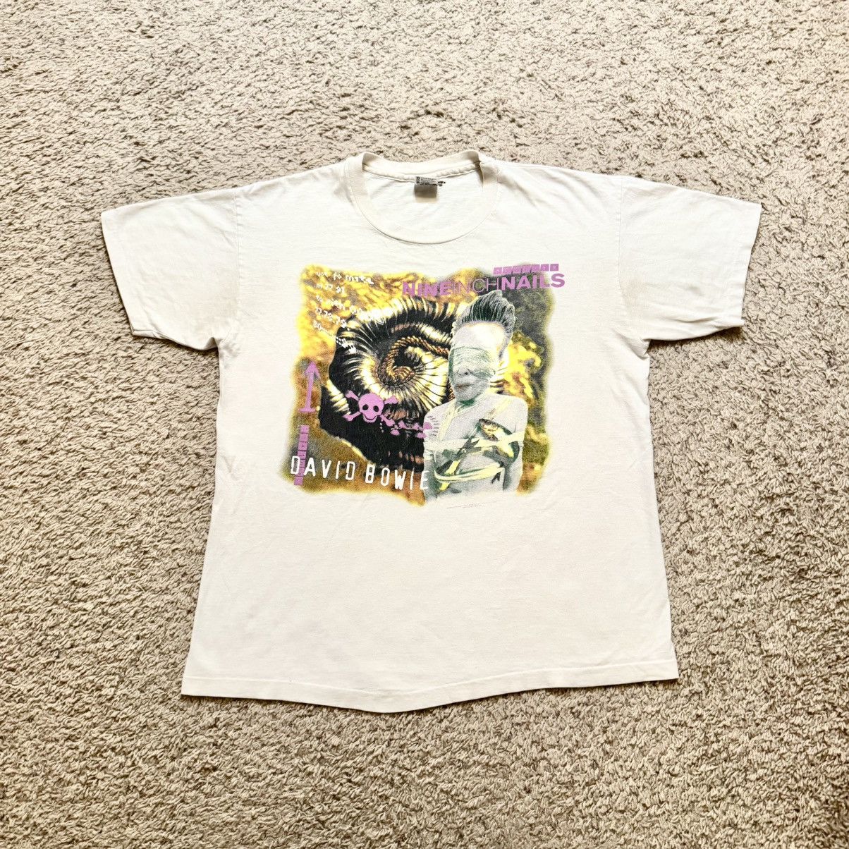 Vintage Vintage 1995 Nine Inch Nails & David Bowie Tour Tee Size US XL / EU 56 / 4 - 2 Thumbnail