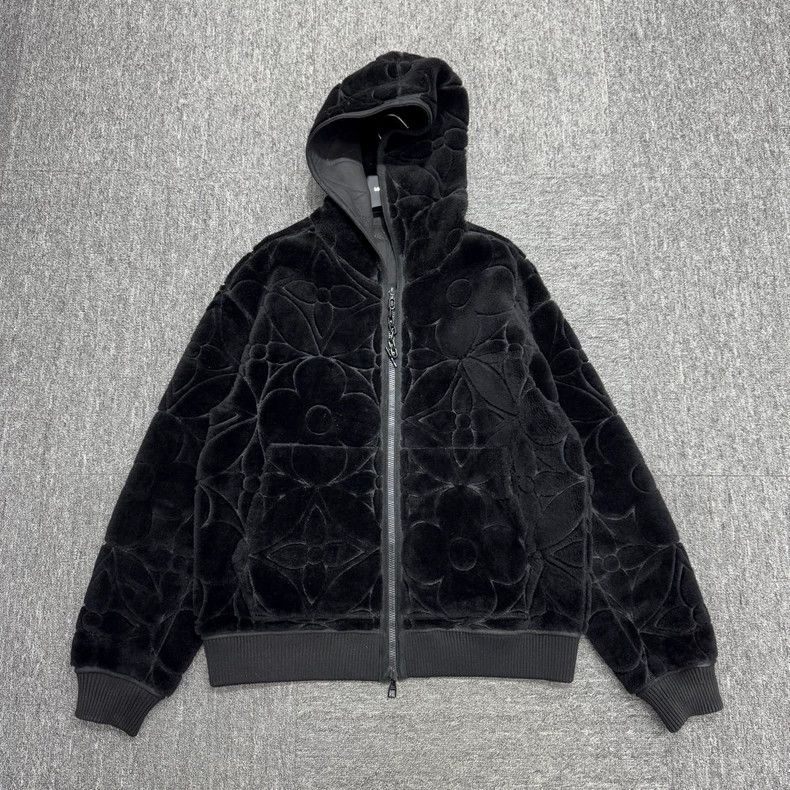 Louis Vuitton Louis Vuitton Three-flower double-sided sheepskin jacket Size US L / EU 52-54 / 3 - 1 Thumbnail