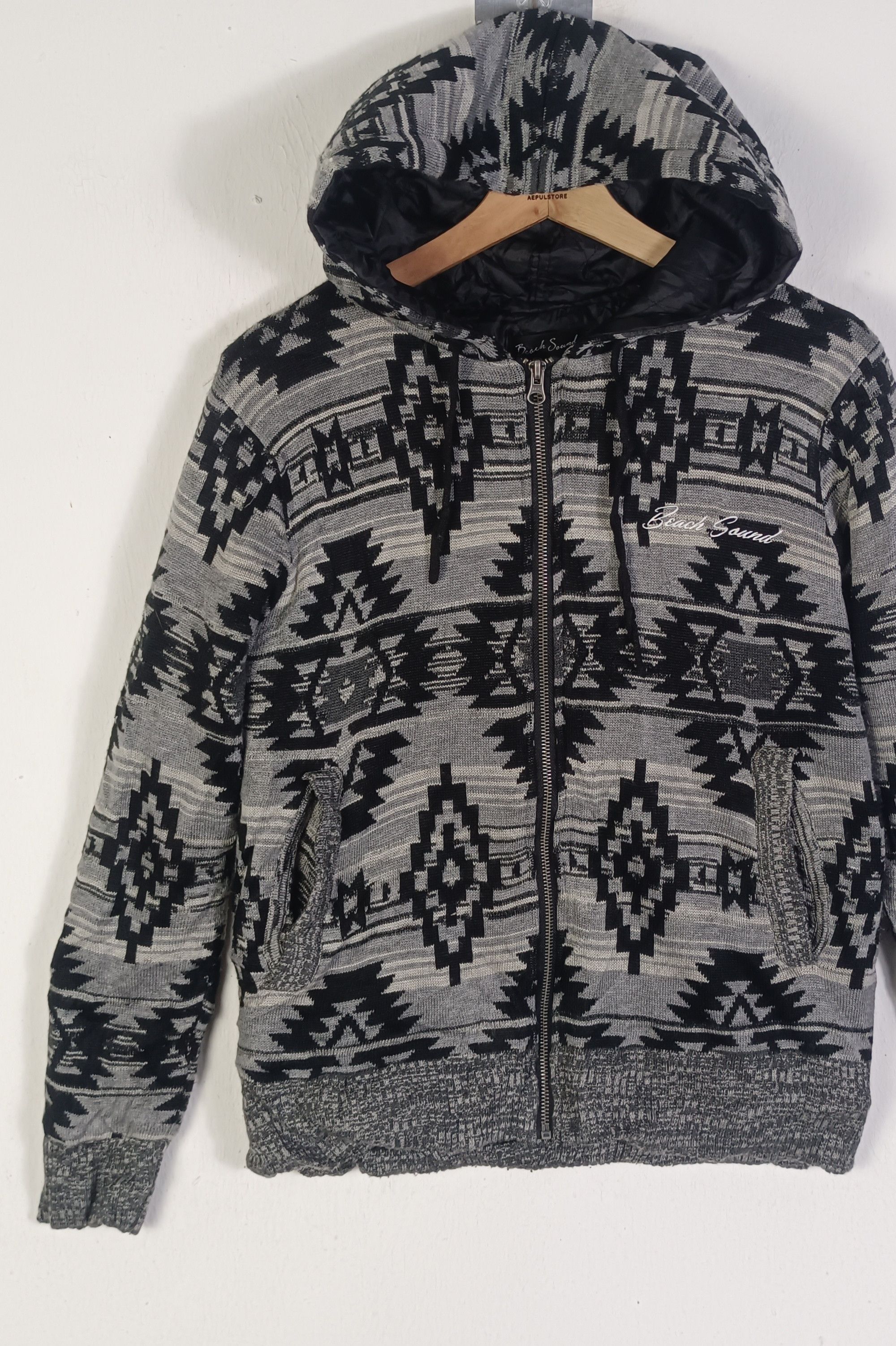 Vintage Beach Sound Surf Puffer Hoodie