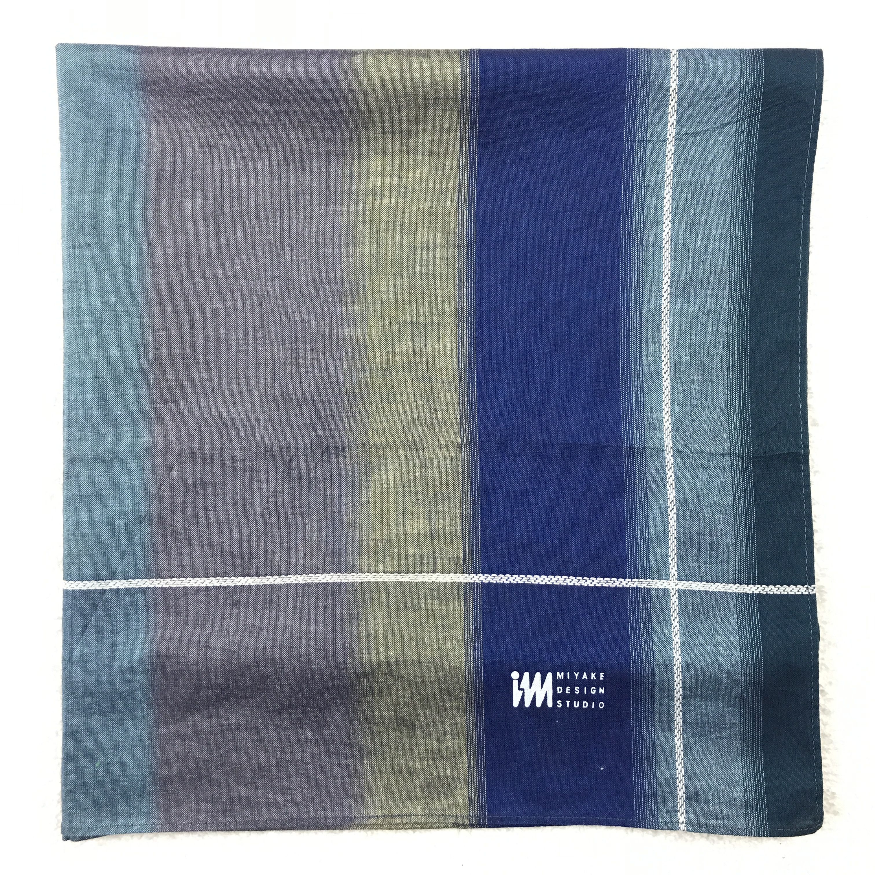 Issey Miyake × Japanese Brand × Vintage Issey Miyaki Embroidery Bandana Neckerchief Handkerchief Size ONE SIZE - 2 Thumbnail