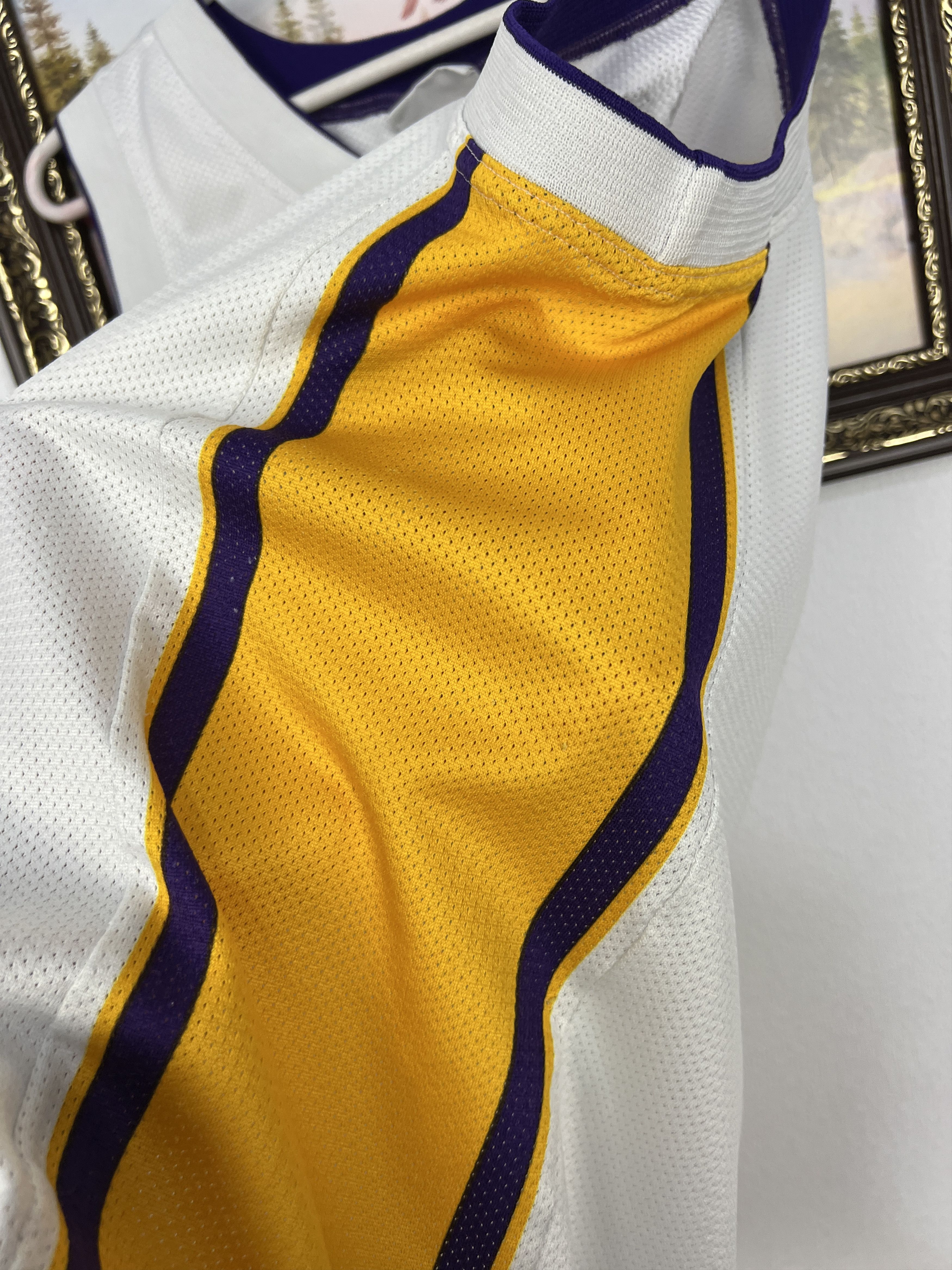 Champion Vintage Los Angeles Lakers #8 Bryant NBA Jersey Size US M / EU 48-50 / 2 - 6 Thumbnail