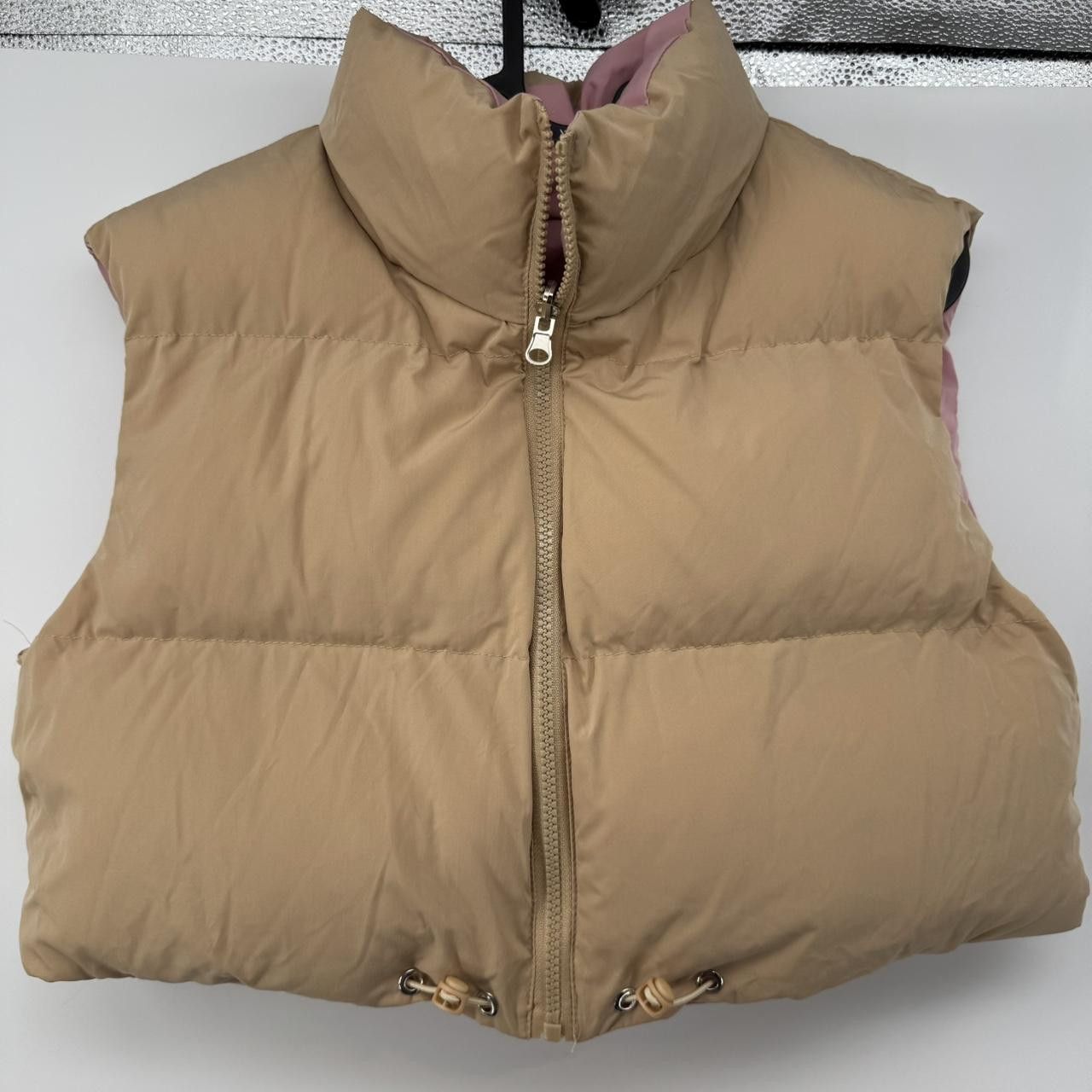 The Unbranded Brand Reversible Puffer Vest Womens Beige Size M / US 6-8 / IT 42-44 - 1 Thumbnail