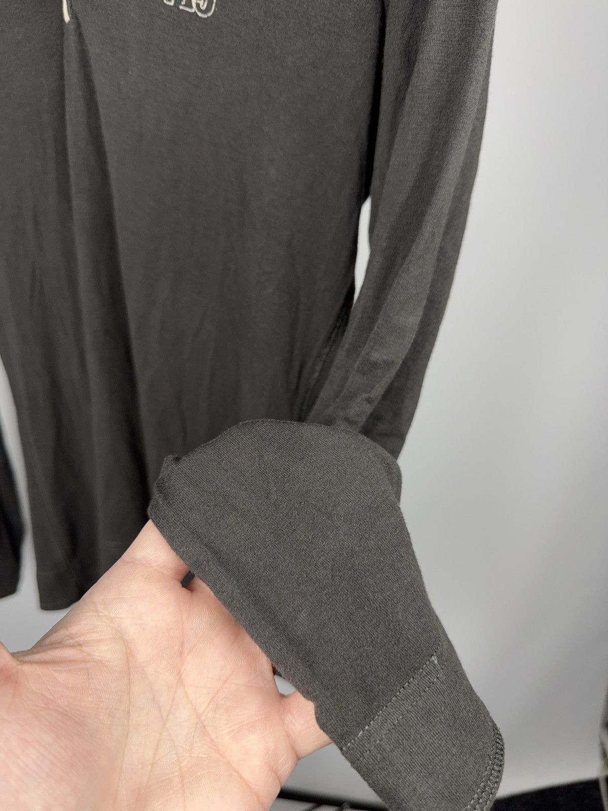 Armani Vintage 90s Retro Armani Jeans V-Neck Long Sleeve Logo Top Size M / US 6-8 / IT 42-44 - 8 Thumbnail