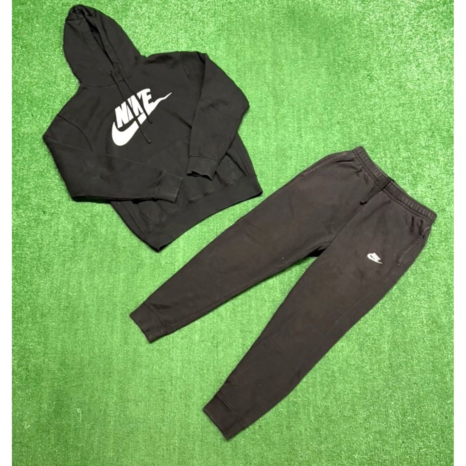 Nike Nike Sportswear Club Fleece Black Hoodie & Sweat Pants Set Size Small Sweatsuit Mens Sweatpants Hoodie Tracksuit 90s Club Fleece Nike Size US S / EU 44-46 / 1 - 2 Thumbnail
