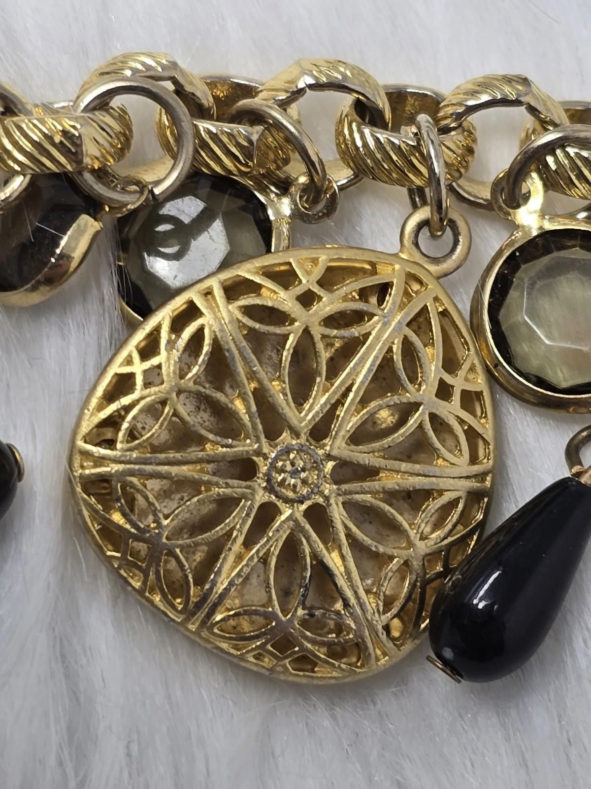 Other Vintage Gold Tone Charm Bracelet Black Glass Dangle Size ONE SIZE - 5 Thumbnail