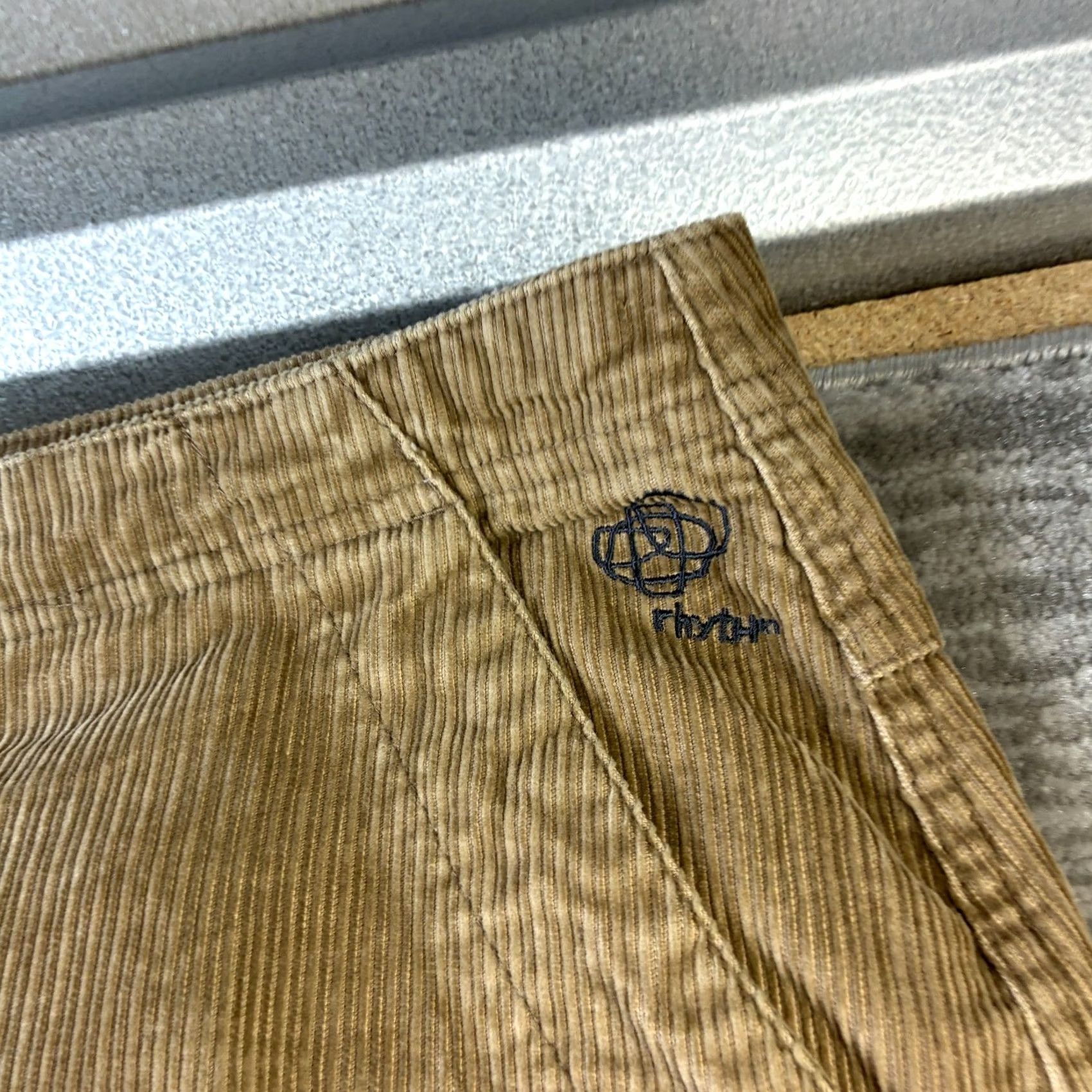 Patagonia Patagonia Pants Mens 36 Beige Corduroy Straight Leg 5-Pocket Regular Rise Nylon? No, Cotton Beige Italy? Size US 36 / EU 52 - 4 Thumbnail