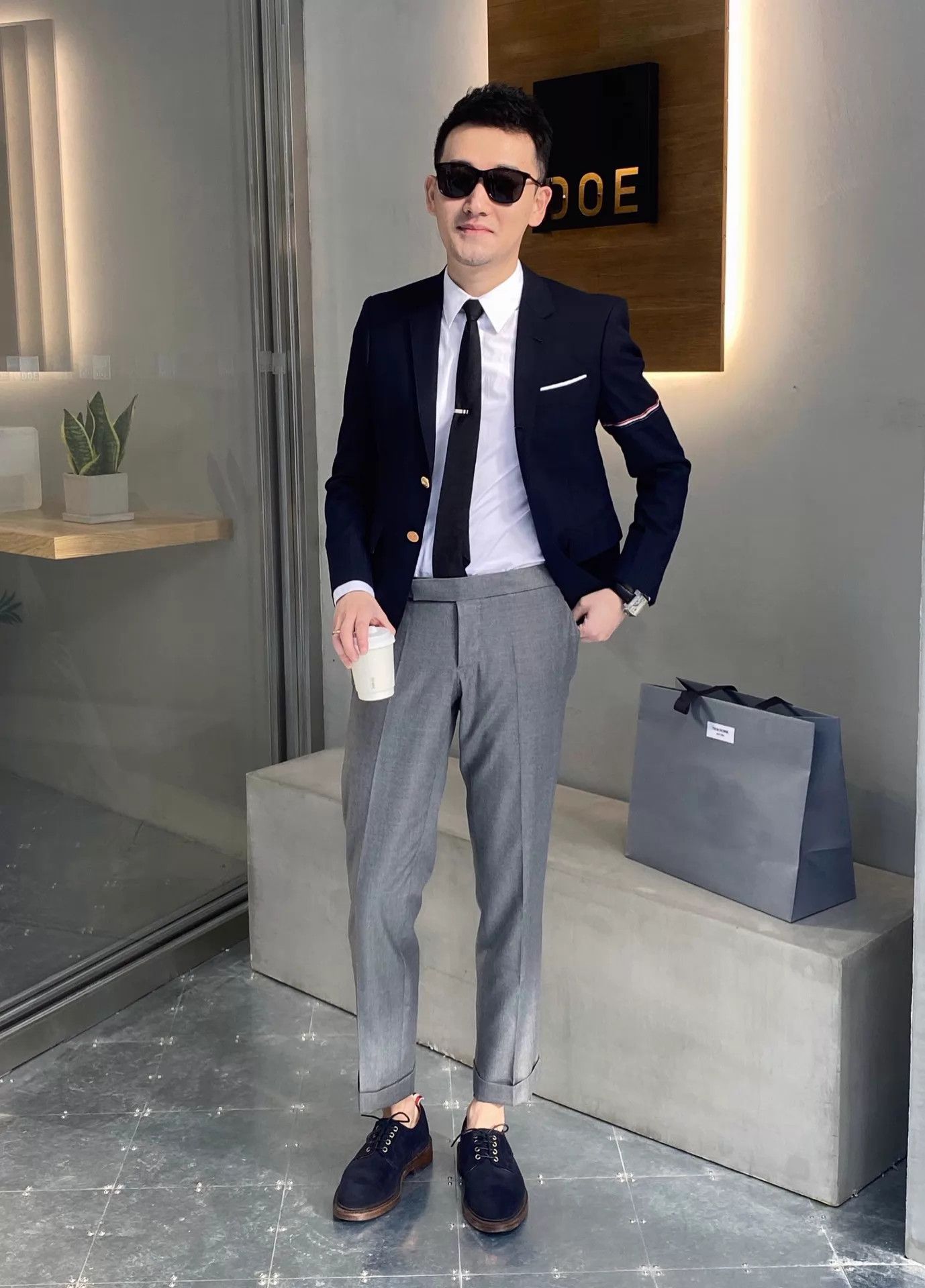 Thom Browne Thom Browne High-Waisted Mid-Gray Men's Trousers Size US 28 / EU 44 - 9 Thumbnail