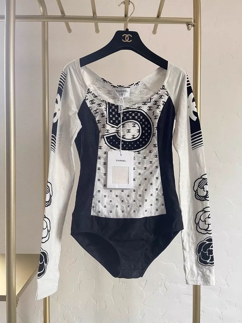 Chanel 2022 Coco Neige Ski Top - dmc