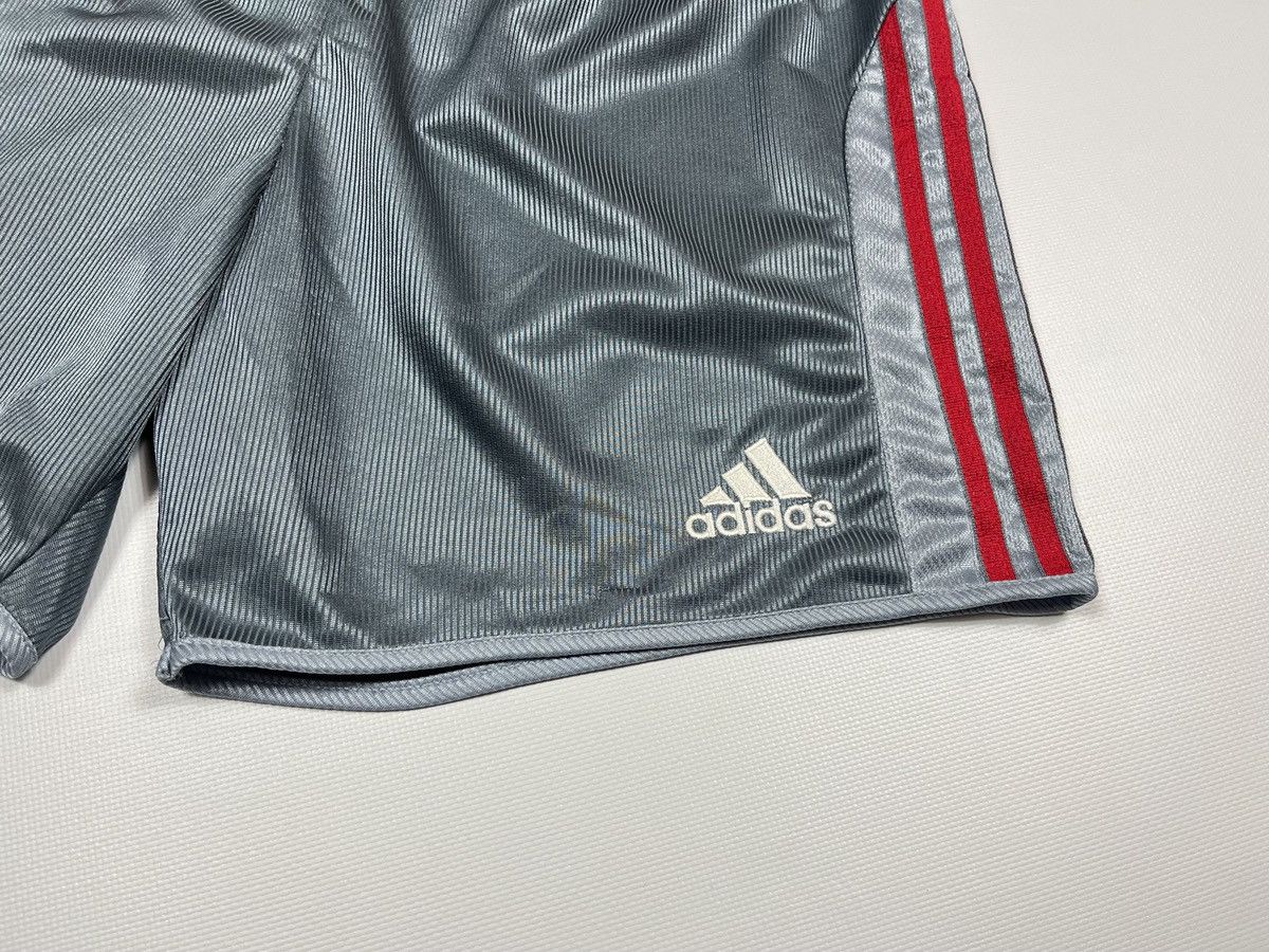 Adidas Adidas vintage Feyenoord Rotterdam Holland Soccer Shorts Size US 32 / EU 48 - 4 Thumbnail