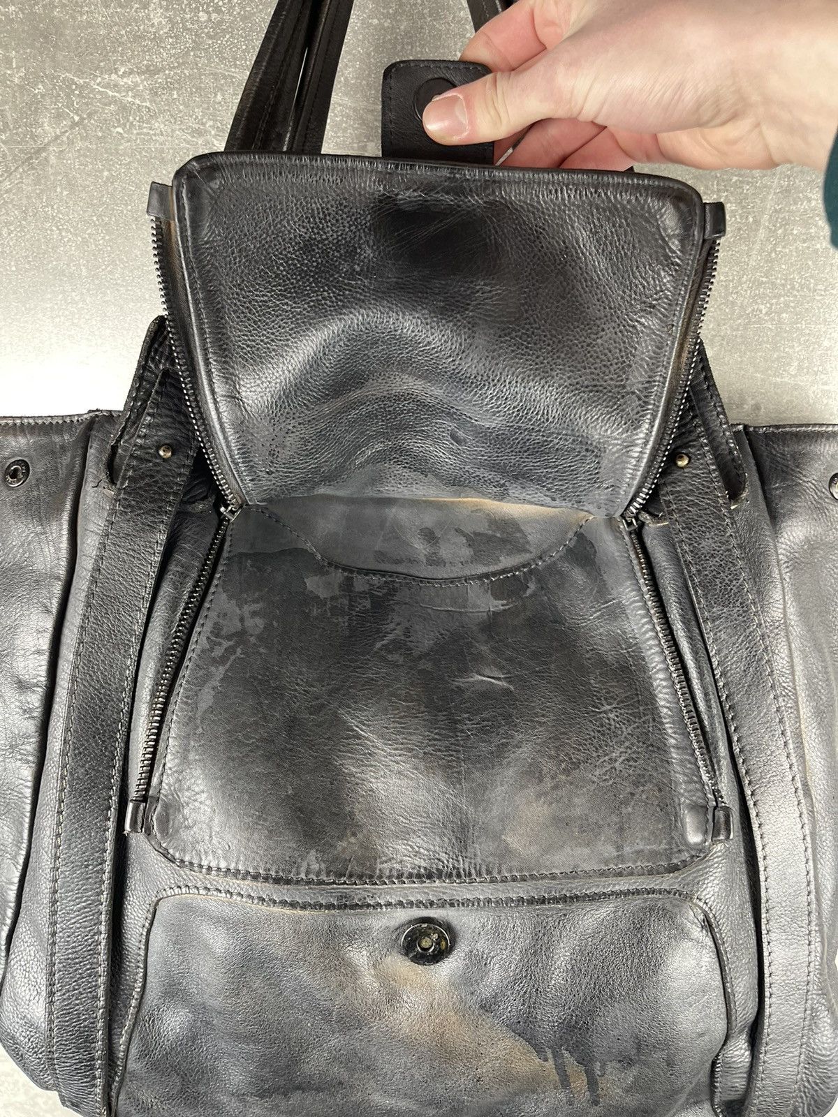Genuine Leather Avant Garde Vintage GlamRock Black Leather Tote Shoulder Bag Size ONE SIZE - 5 Thumbnail