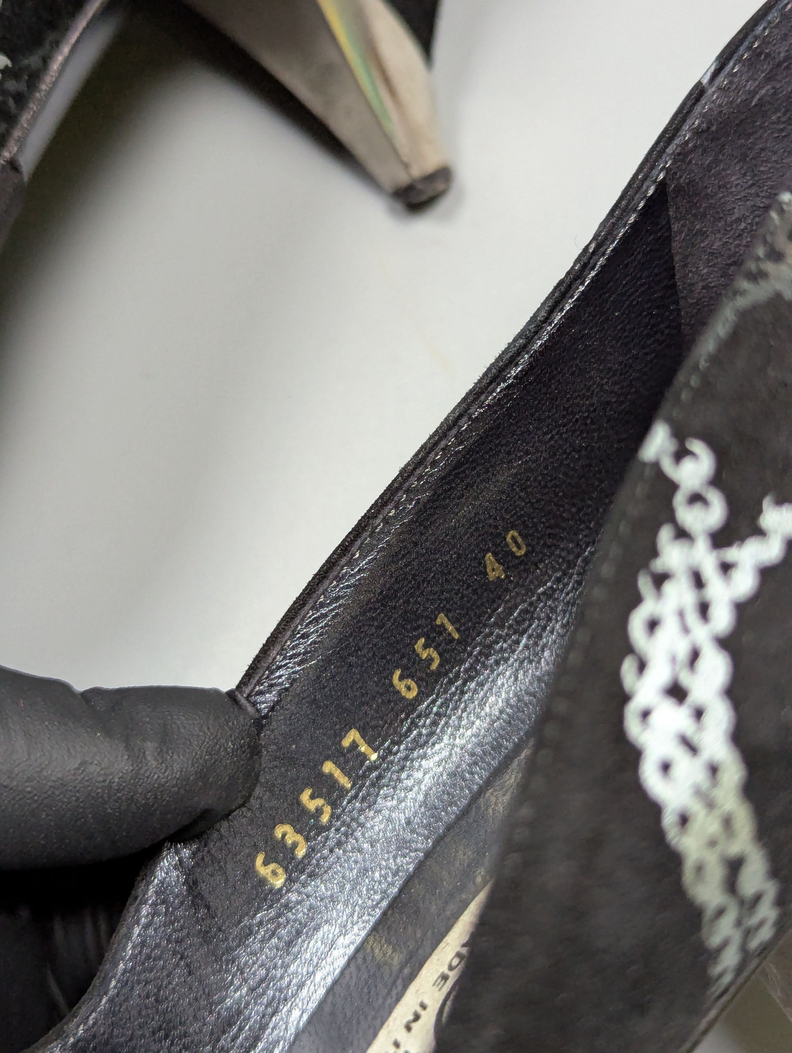Casadei Casadei Vintage Black Suede Pumps Chain Pattern Metal Heel Size US 9 / IT 39 - 5 Thumbnail
