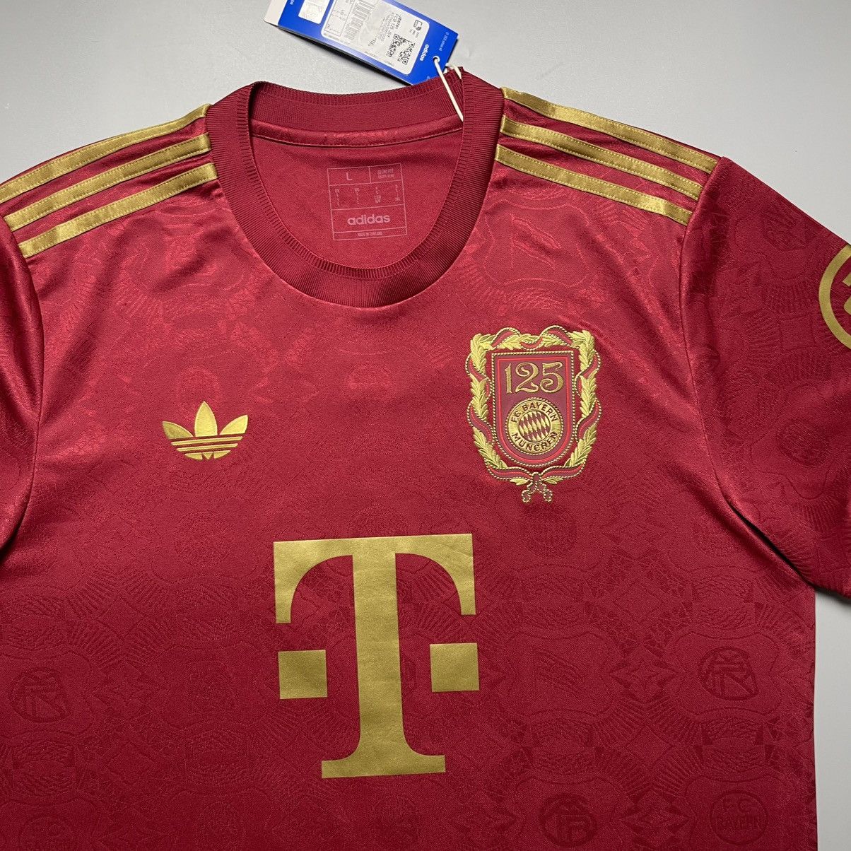 Vintage BAYERN ADIDAS 2024/2025 FOOTBALL 125TH ANNIVERSARY JERSEY Size US L / EU 52-54 / 3 - 4 Thumbnail