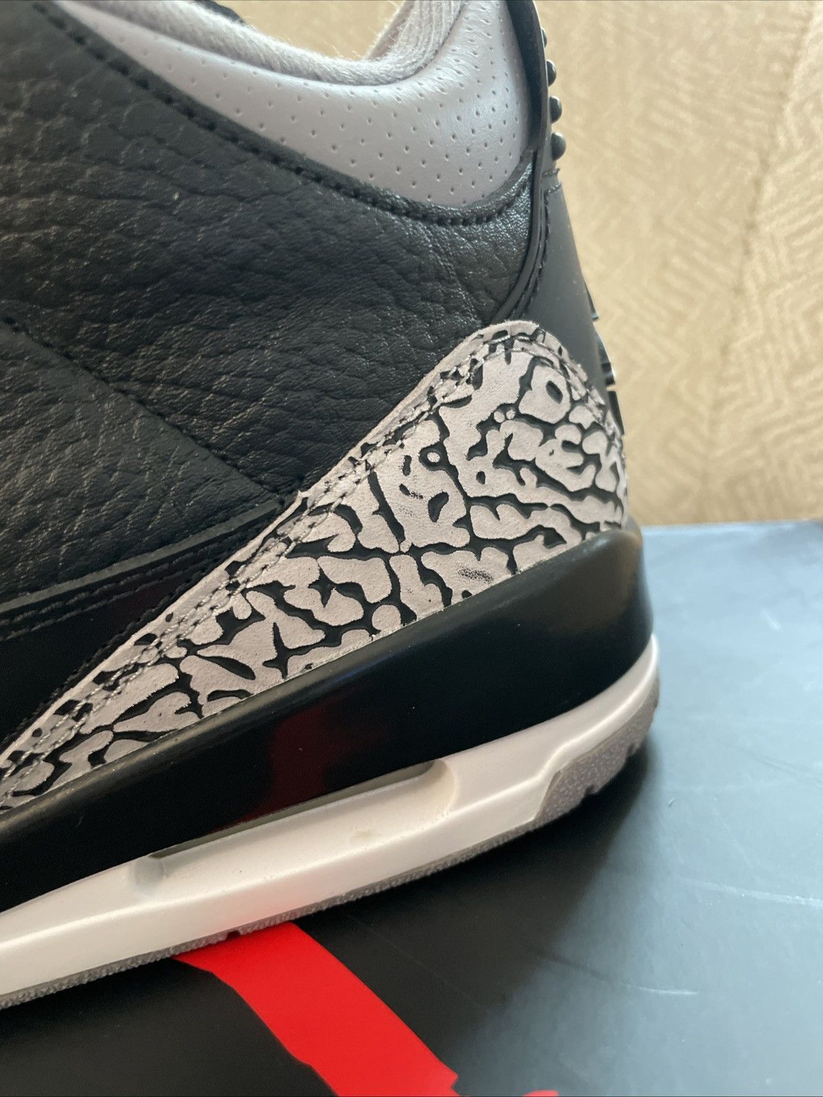 Jordan Brand Nike Jordan Air 3 Size US 9.5 / EU 42-43 - 21 Thumbnail