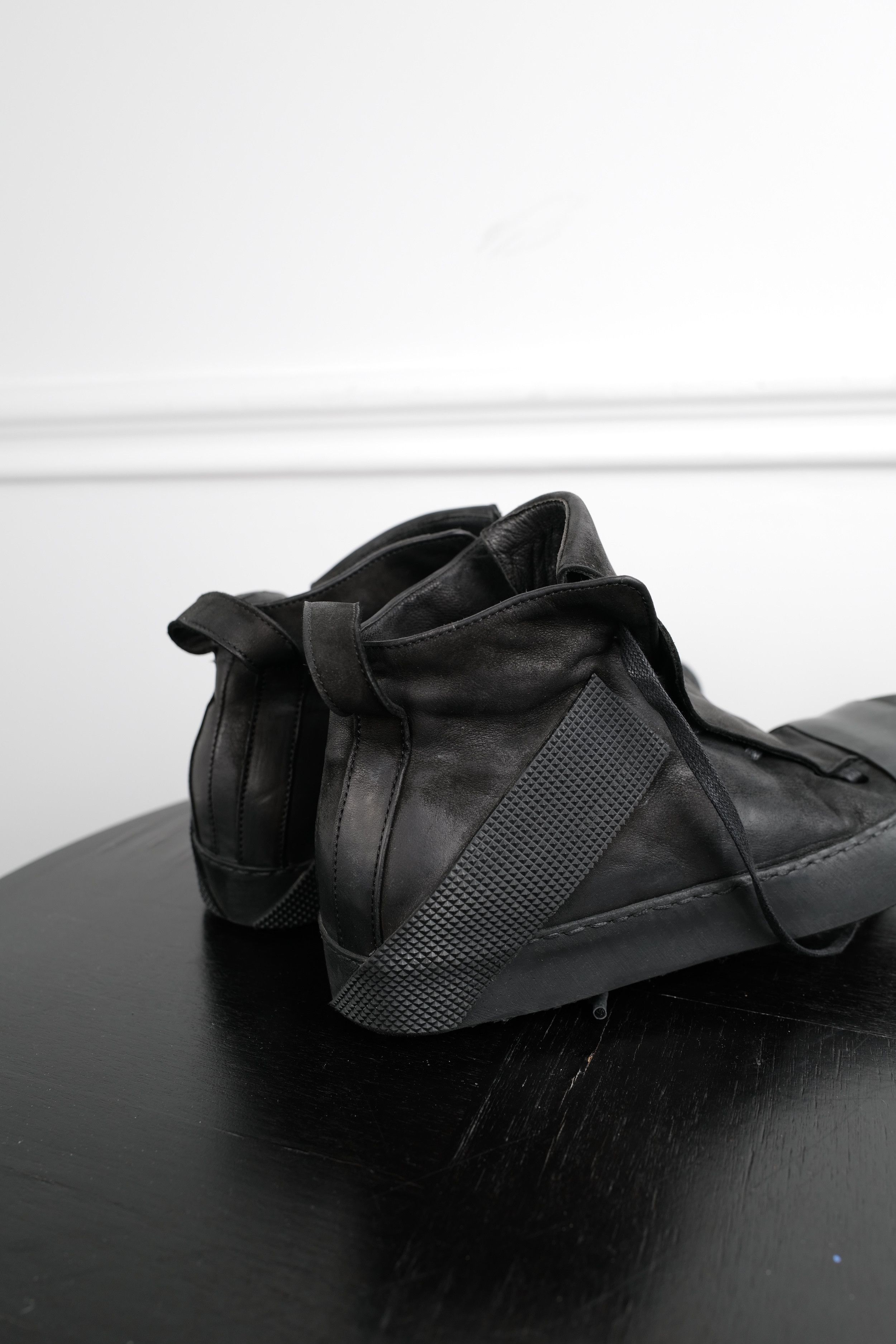 Individual Sentiments HI-TOP SHOES HANDCRAFTED Size US 8 / IT 38 - 12 Thumbnail