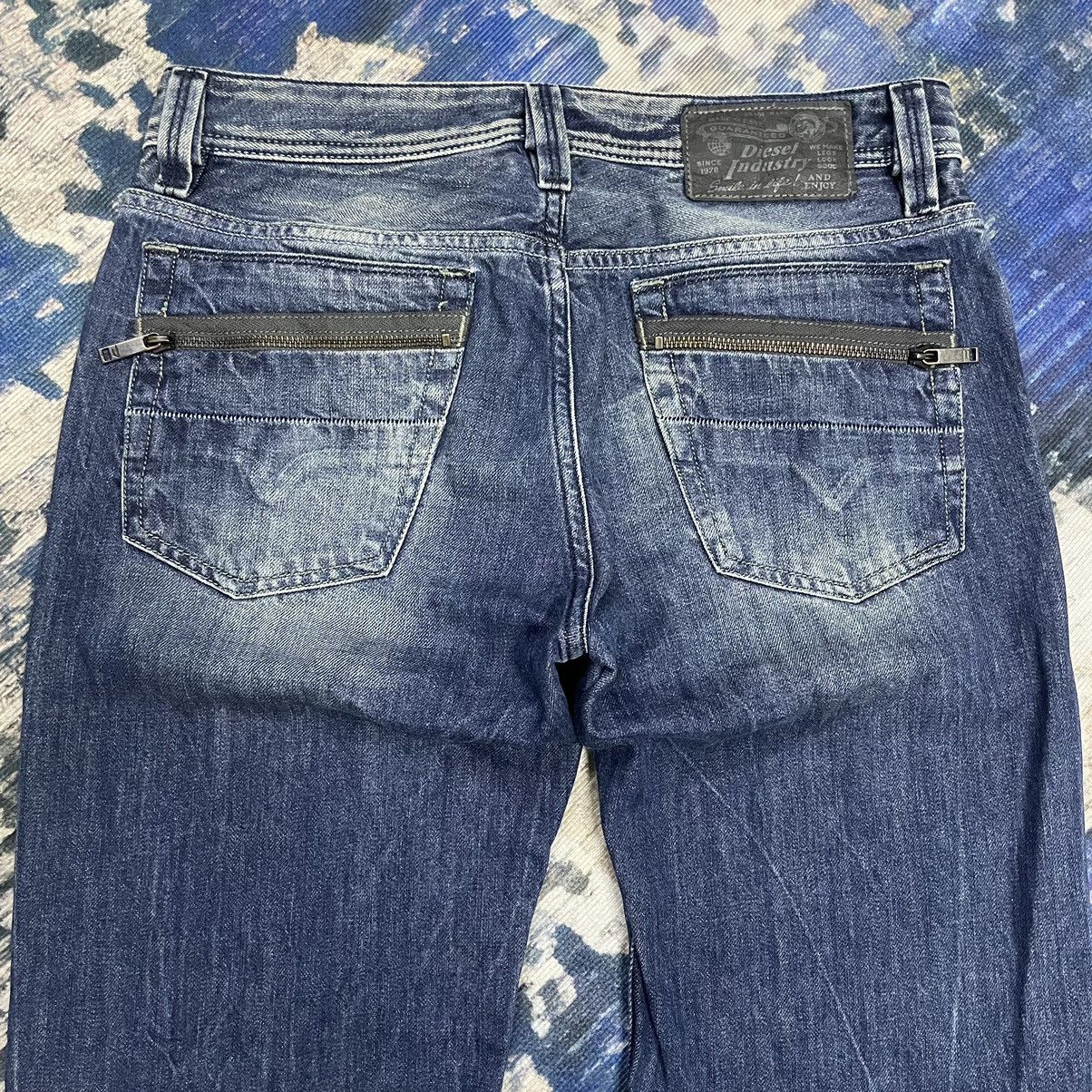 Diesel Diesel Industry Distressed Faded Straight Jeans Size US 31 - 20 Thumbnail