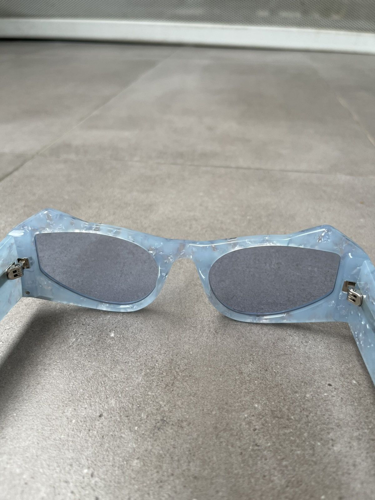 GCDS !DS! SS23 GCDS Cat Eye Marble Blue Sunglasses Size ONE SIZE - 10 Thumbnail