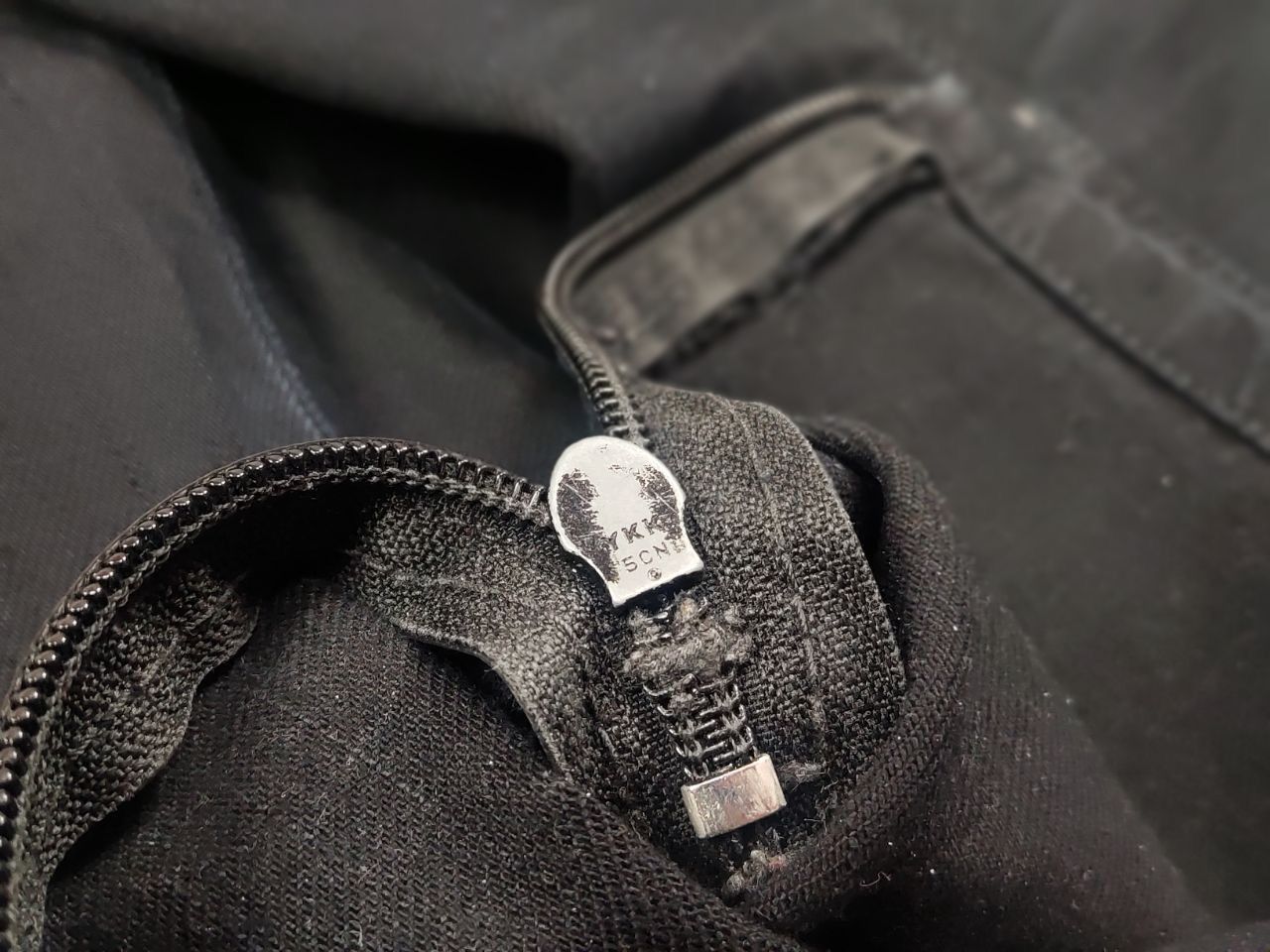 Prada Vintage Prada Crop Dark Blue Denim Womens Jeans Zipper Y2K Size 27" / US 4 / IT 40 - 12 Thumbnail