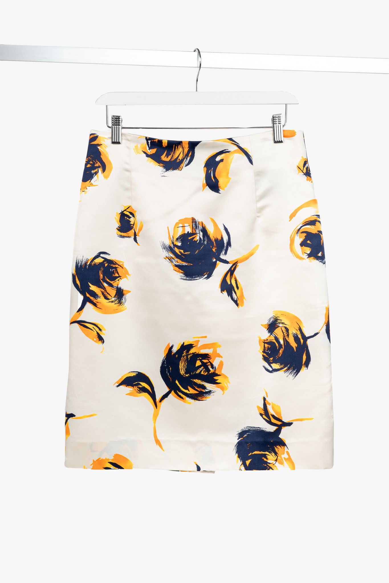 Dior Christian Dior White Silk Floral-Print Pencil Skirt Size 32" / US 10 / IT 46 - 1 Thumbnail