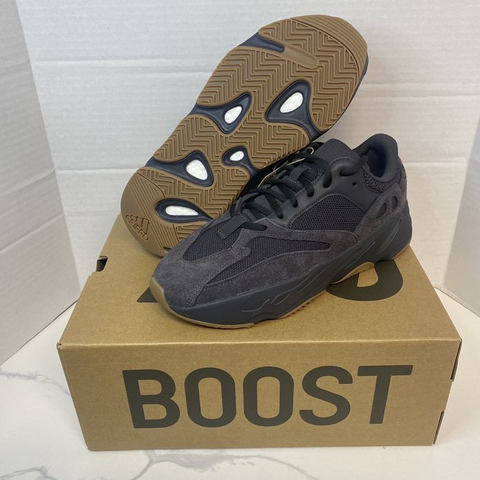 Adidas yeezy boost 700 utility 2024 black mens