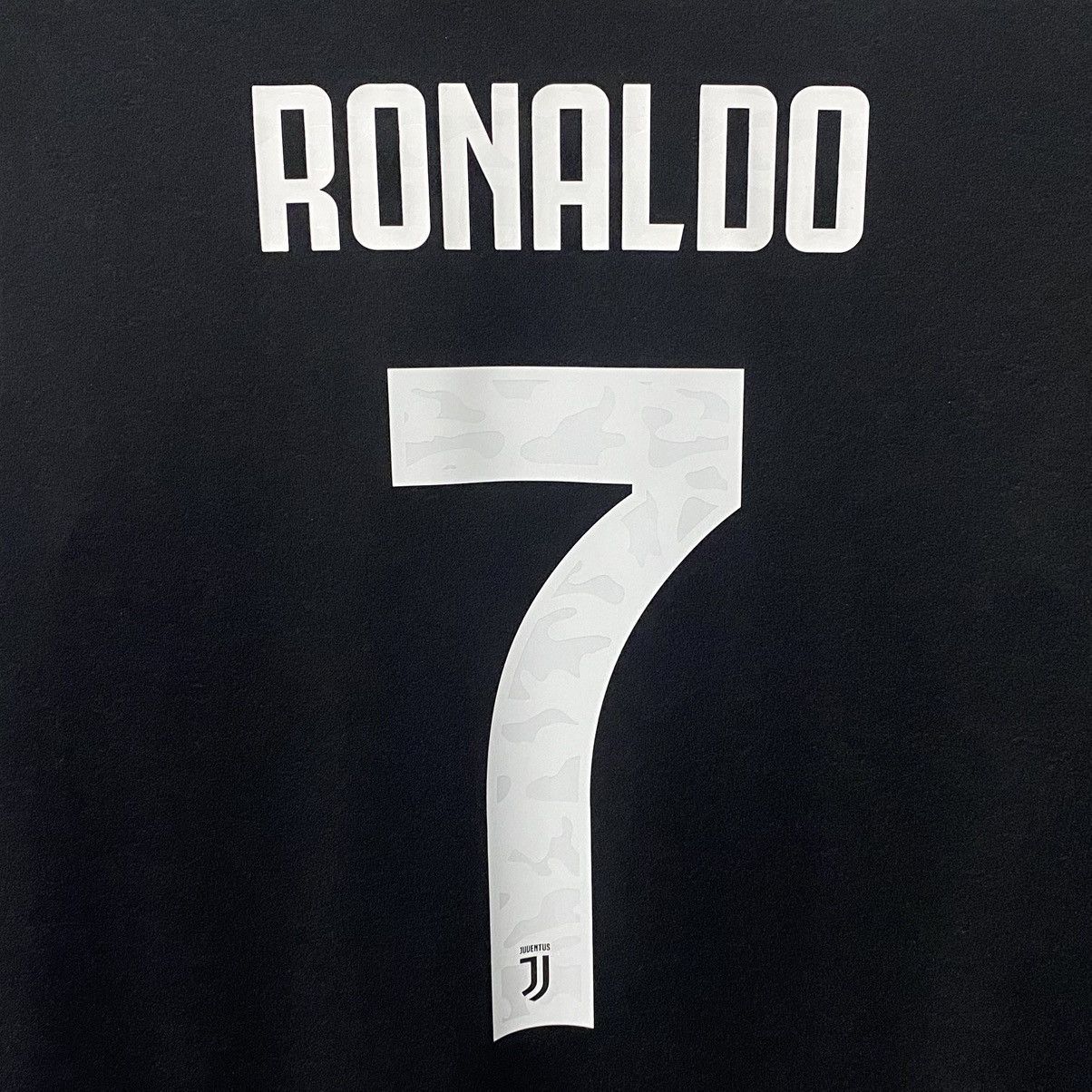 Adidas Juventus 2019-2020 648uffon Home Jersey Cristiano Ronaldo Size US M / EU 48-50 / 2 - 4 Thumbnail