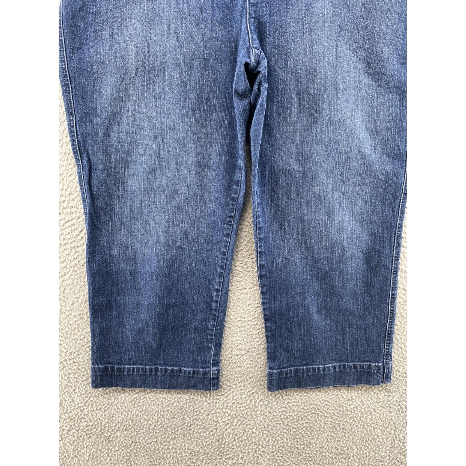Vintage Woolrich Jeans Cropped Denim Capri Blue 16 Womens Size 16 Capris Pants 100% Cotton Jeans Size 38" / US 16 / IT 52 - 2 Thumbnail