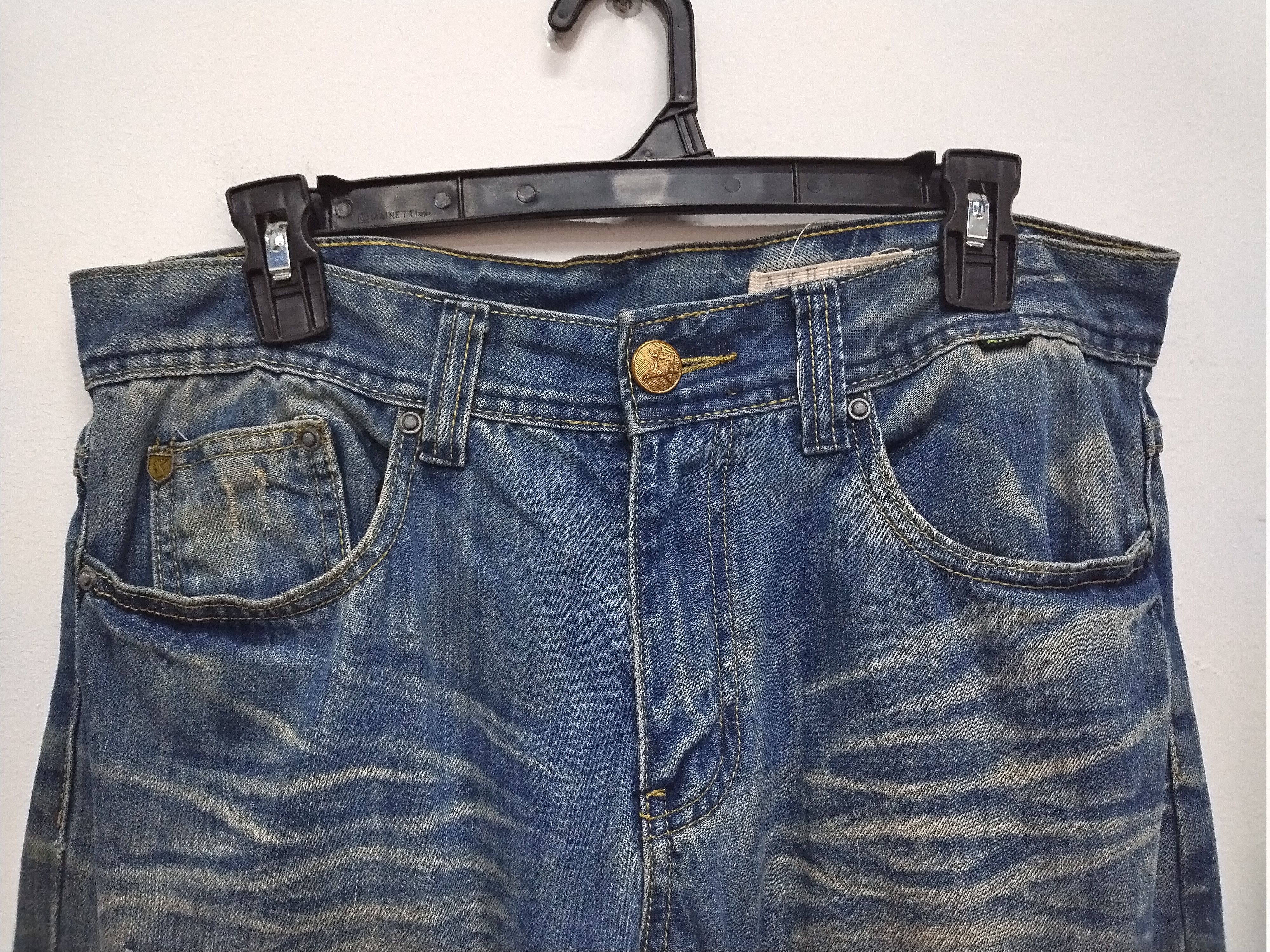 Marvelous patina & Distressed Design A.V.H jeans