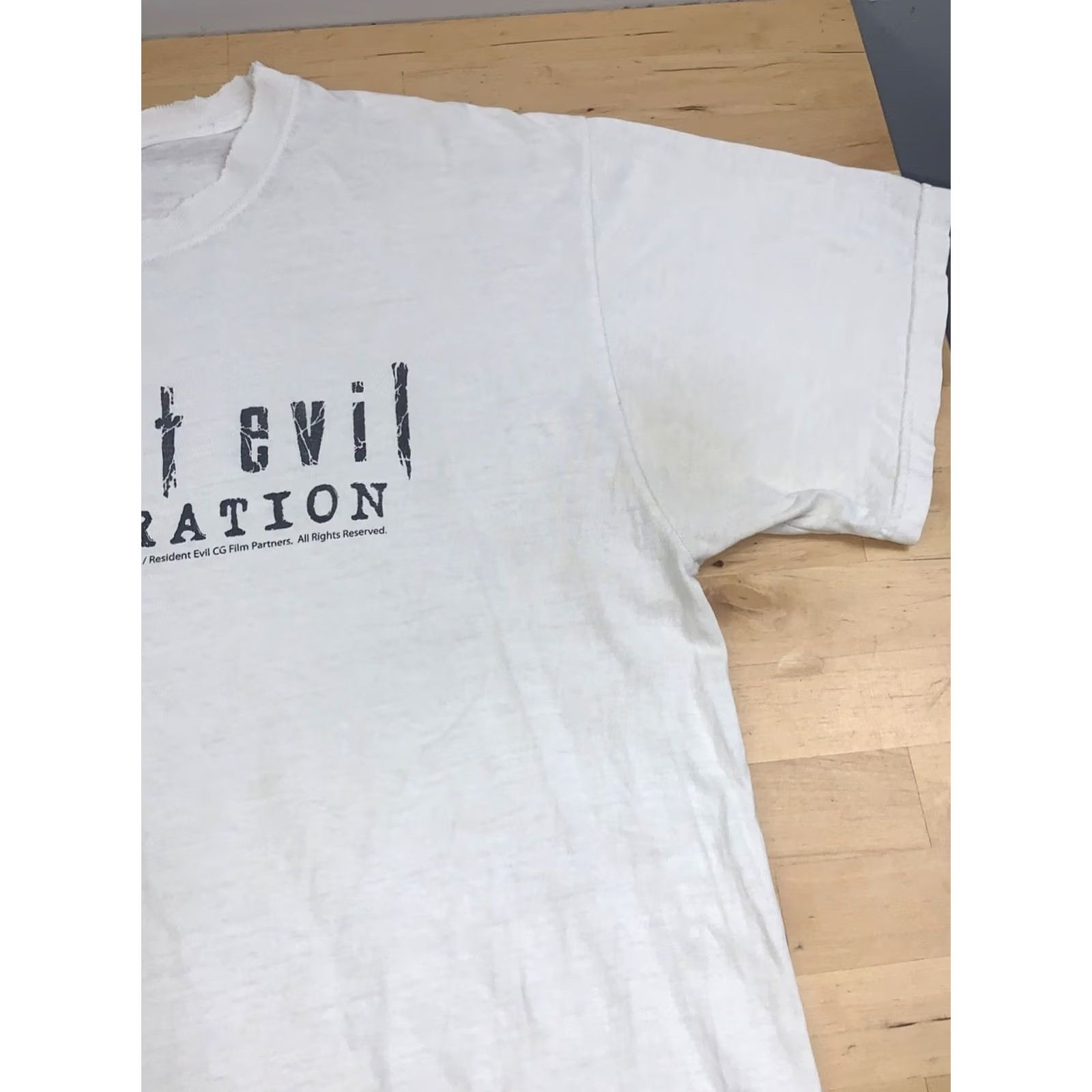 Fruit Of The Loom 2008 Resident Evil Degeneration Promo Shirt Men L Capcom Horror Promo Y2K White Short Sleeve Crew Neck 2000s Mens Size US L / EU 52-54 / 3 - 5 Thumbnail