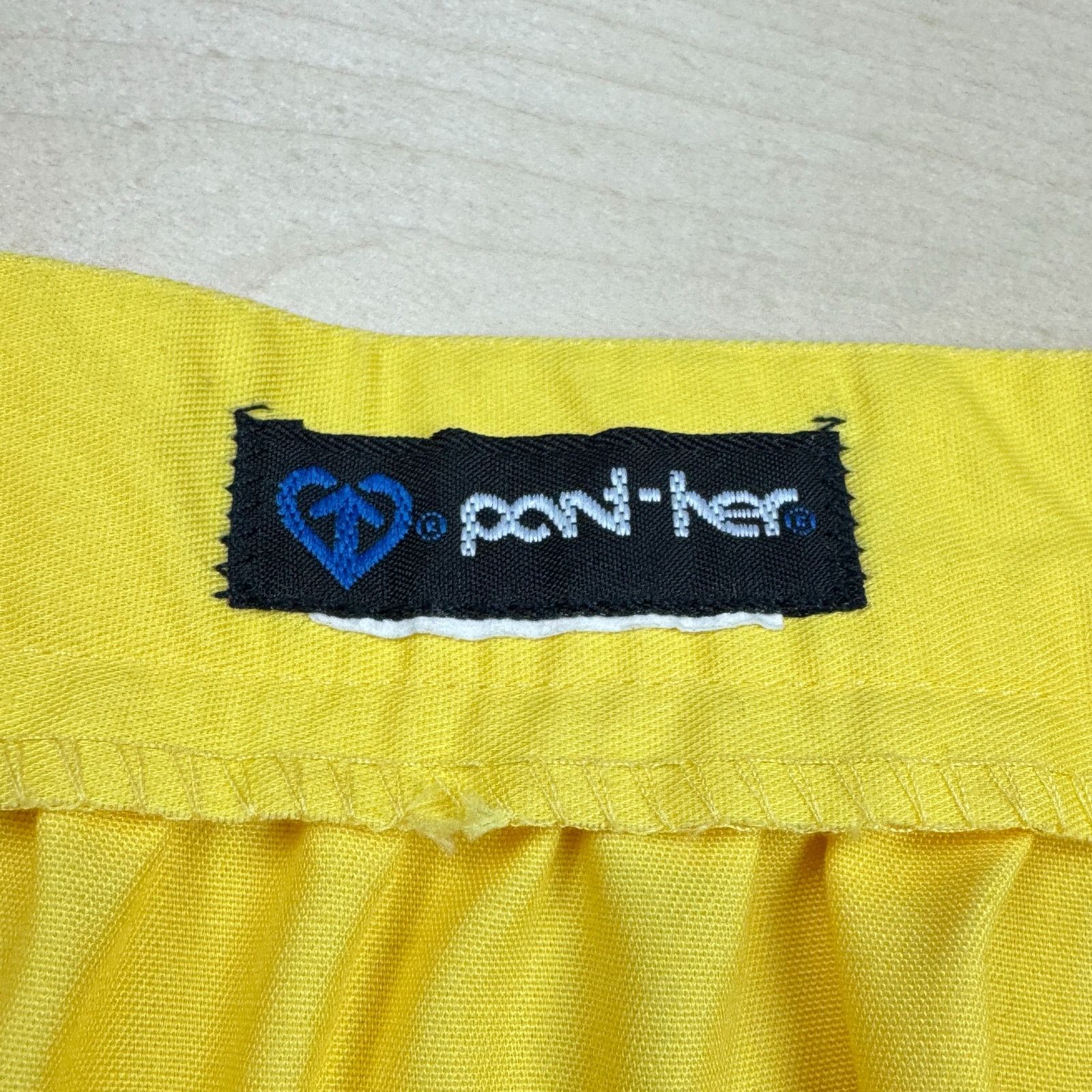 Vintage Vintage 1970s Yellow Cotton Button Front Skirt Size 26" / US 2 / IT 38 - 4 Thumbnail