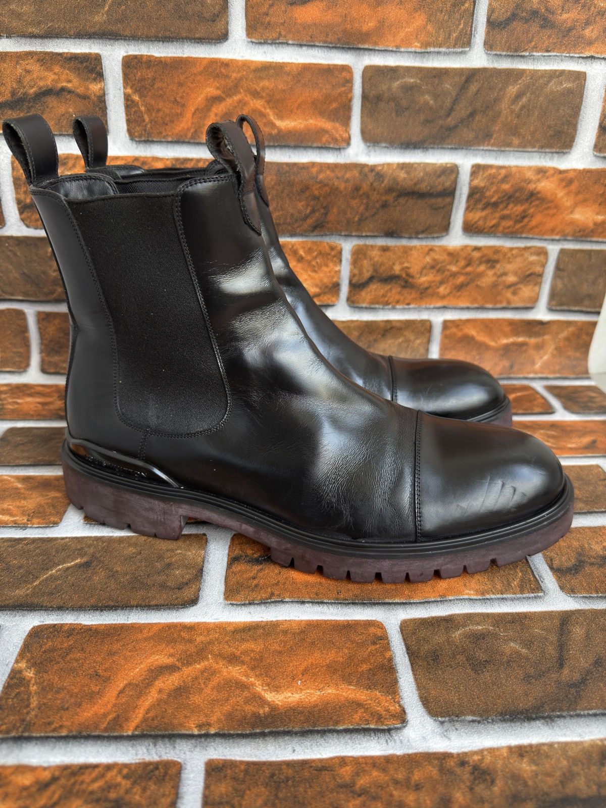 Louis Vuitton 🔥🔥 officer Chelsea boots Size US 8.5 / EU 41-42 - 2 Thumbnail