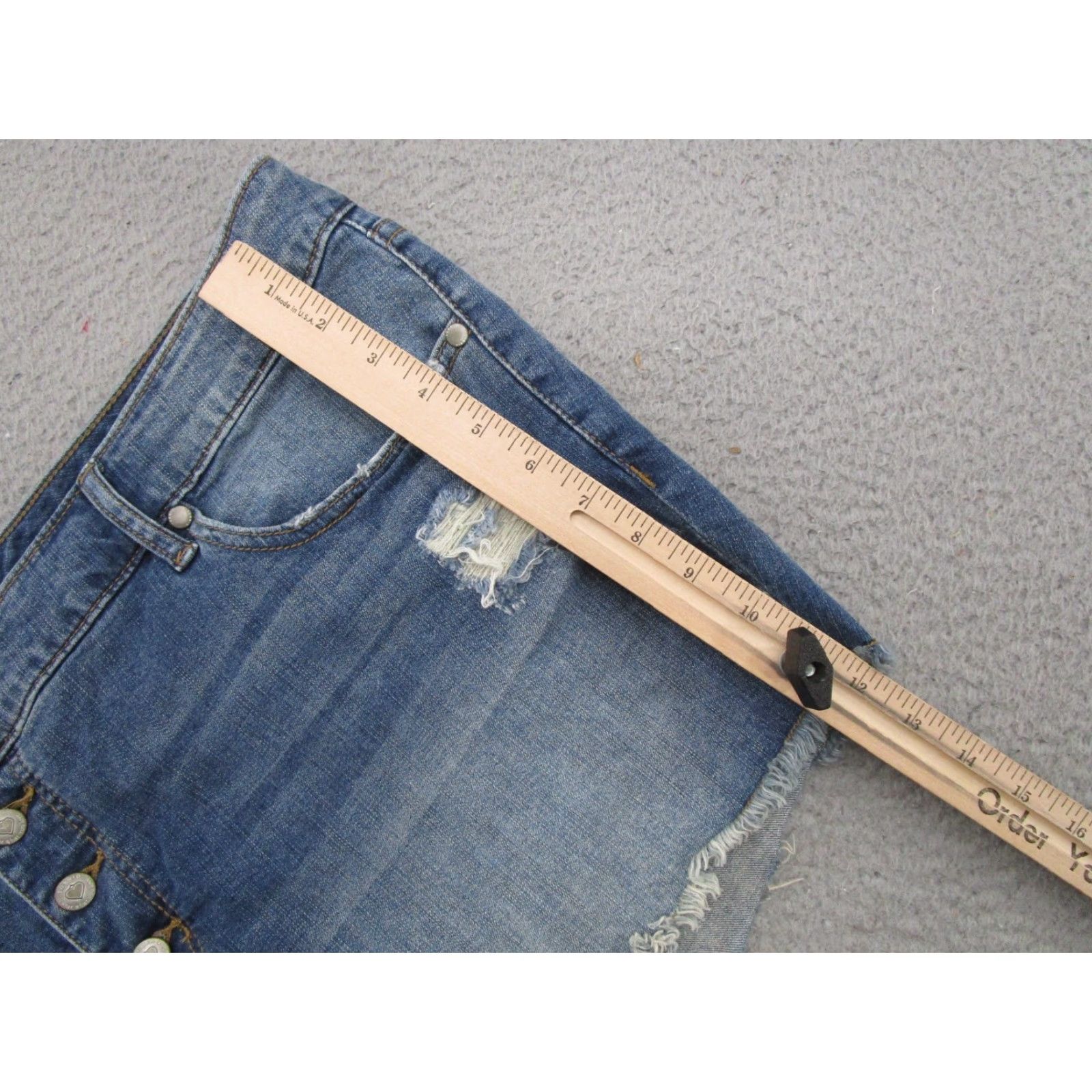 Torrid Torrid Plus Size 26 Denim Shorts Button Fly Blue Stretch High Rise Ladies Casual Summer Beach Walking Jeans Bottoms Shorts Size 26" / US 2 / IT 38 - 6 Thumbnail