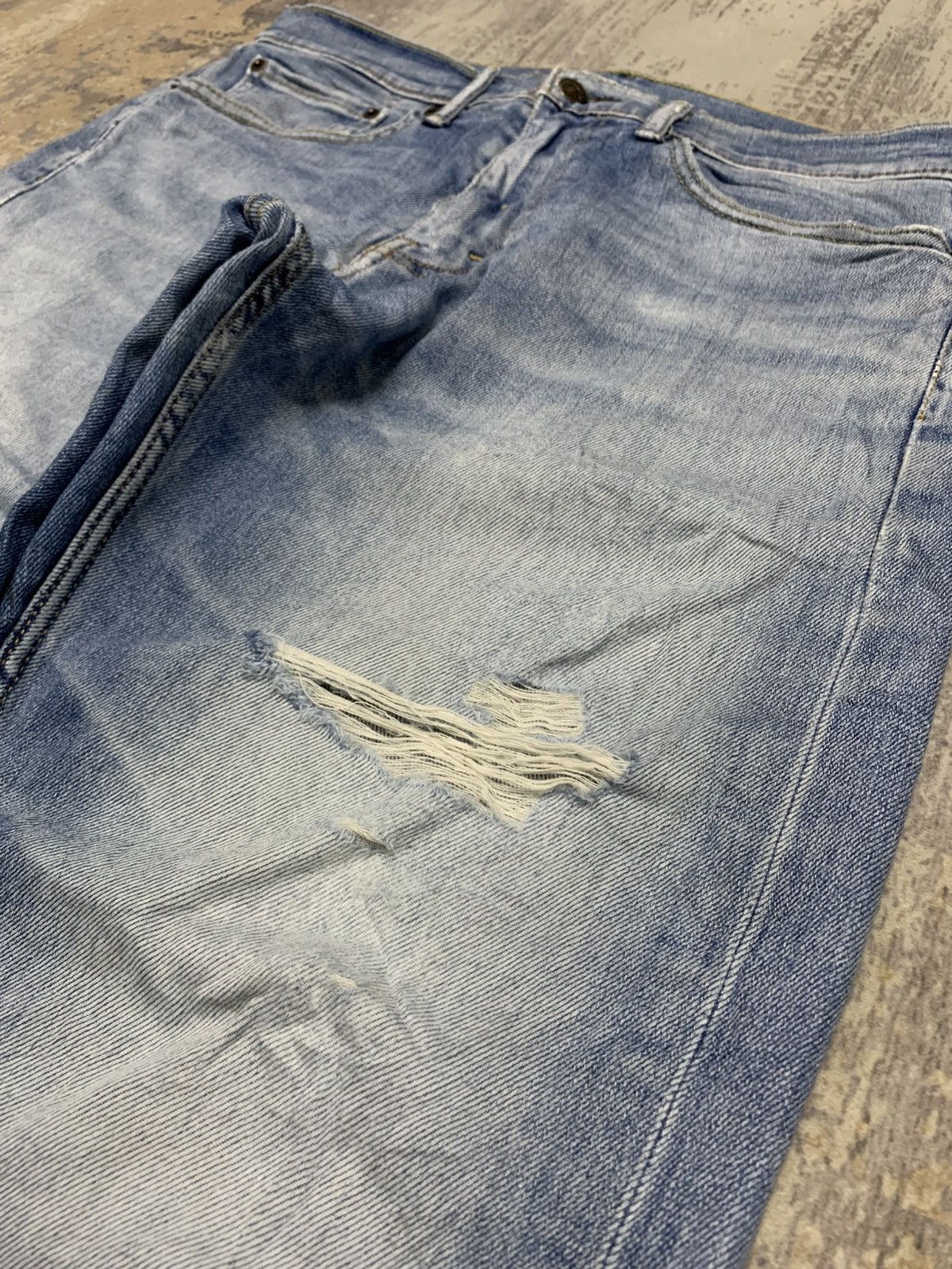 Levi's VTG Y2K Levi’s 505 Straight Leg Denim Jeans Distressed Faded Size US 33 - 3 Thumbnail