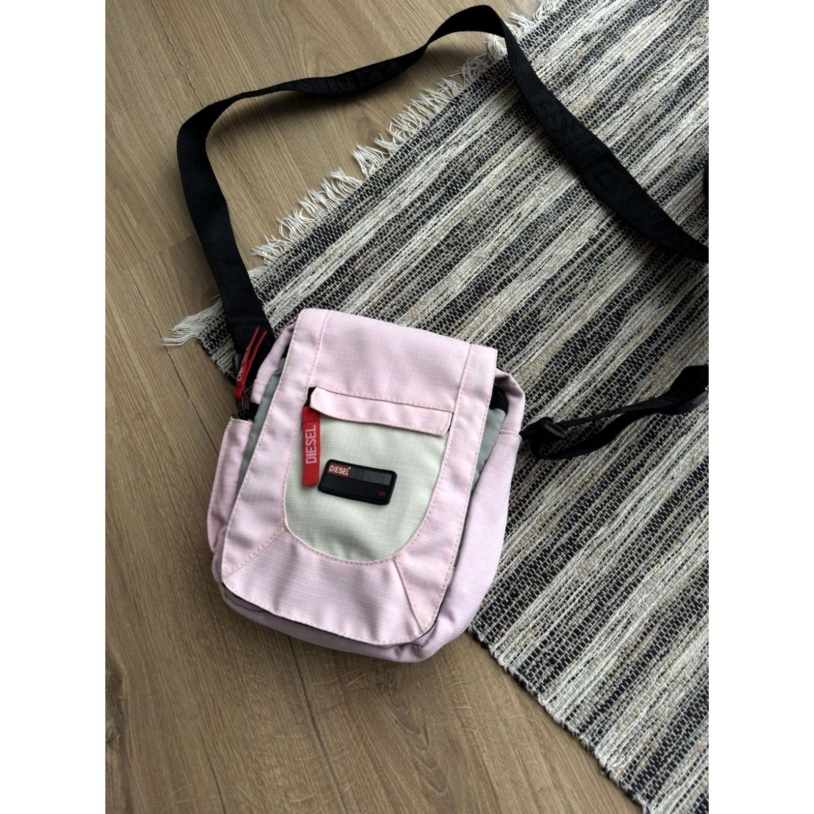 Diesel VINTAGE Diesel Crosboddy Rare Pink Shoulder Bag - Y2K Sling Massenger Bag, Unisex Adults, Medium Size ONE SIZE - 2 Thumbnail