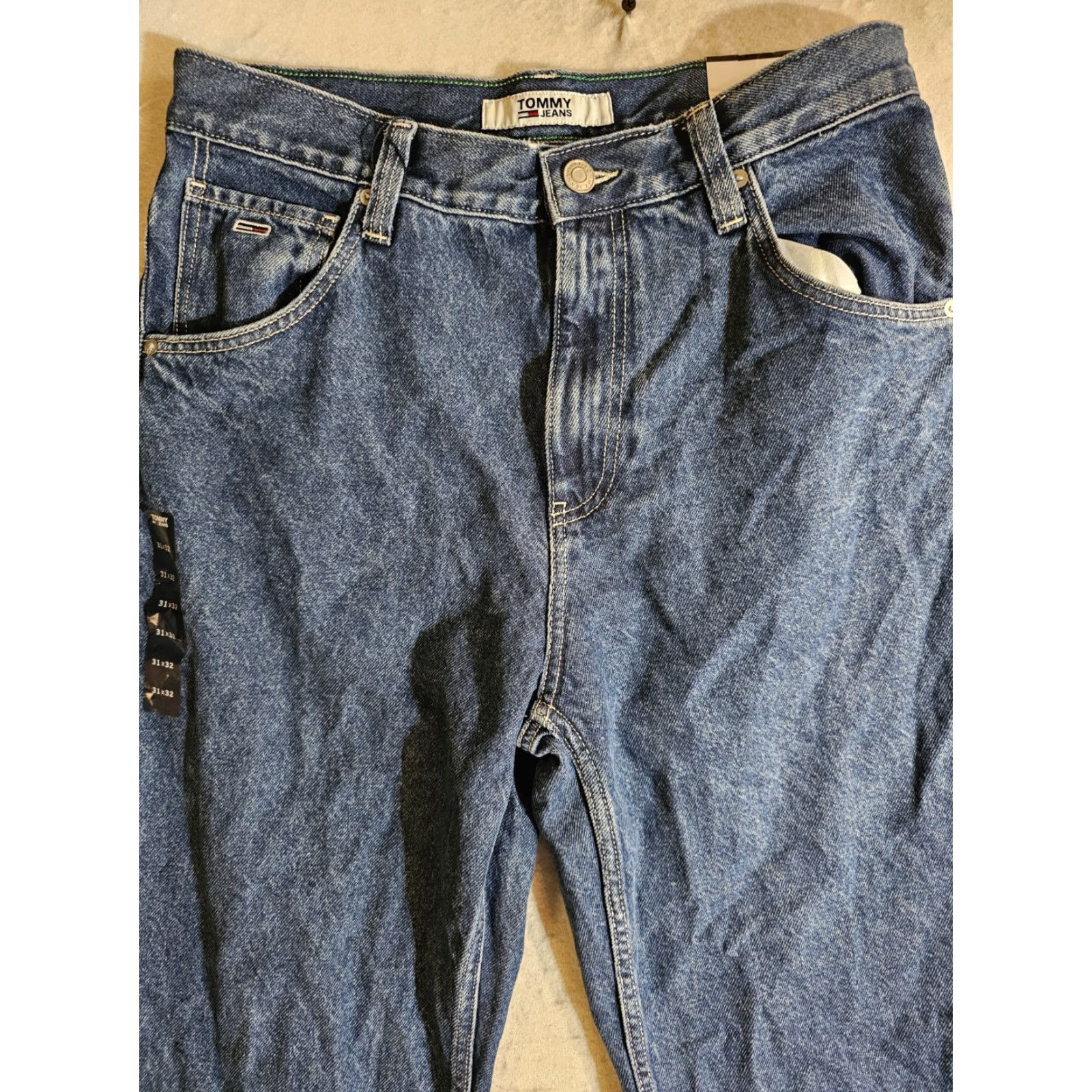 Tommy Hilfiger VINTAGE Tommy Hilfiger Jeans Men 31x32 Baggy Loose Fit TOMMY Patch Logo Jeans Mens Size US 31 - 7 Thumbnail